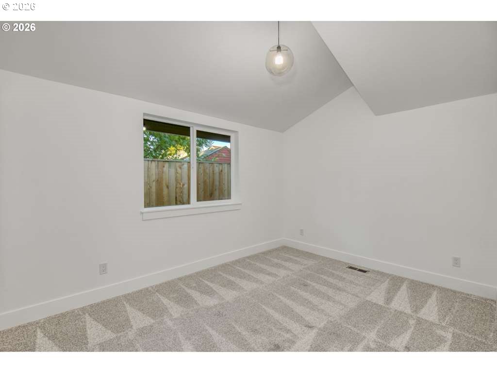 4525 Ne 37th Ave Property Photo 16