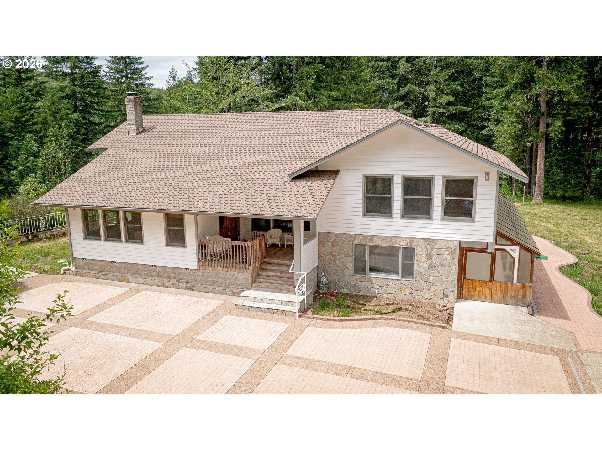 2690 Bear Creek Rd Property Photo 1