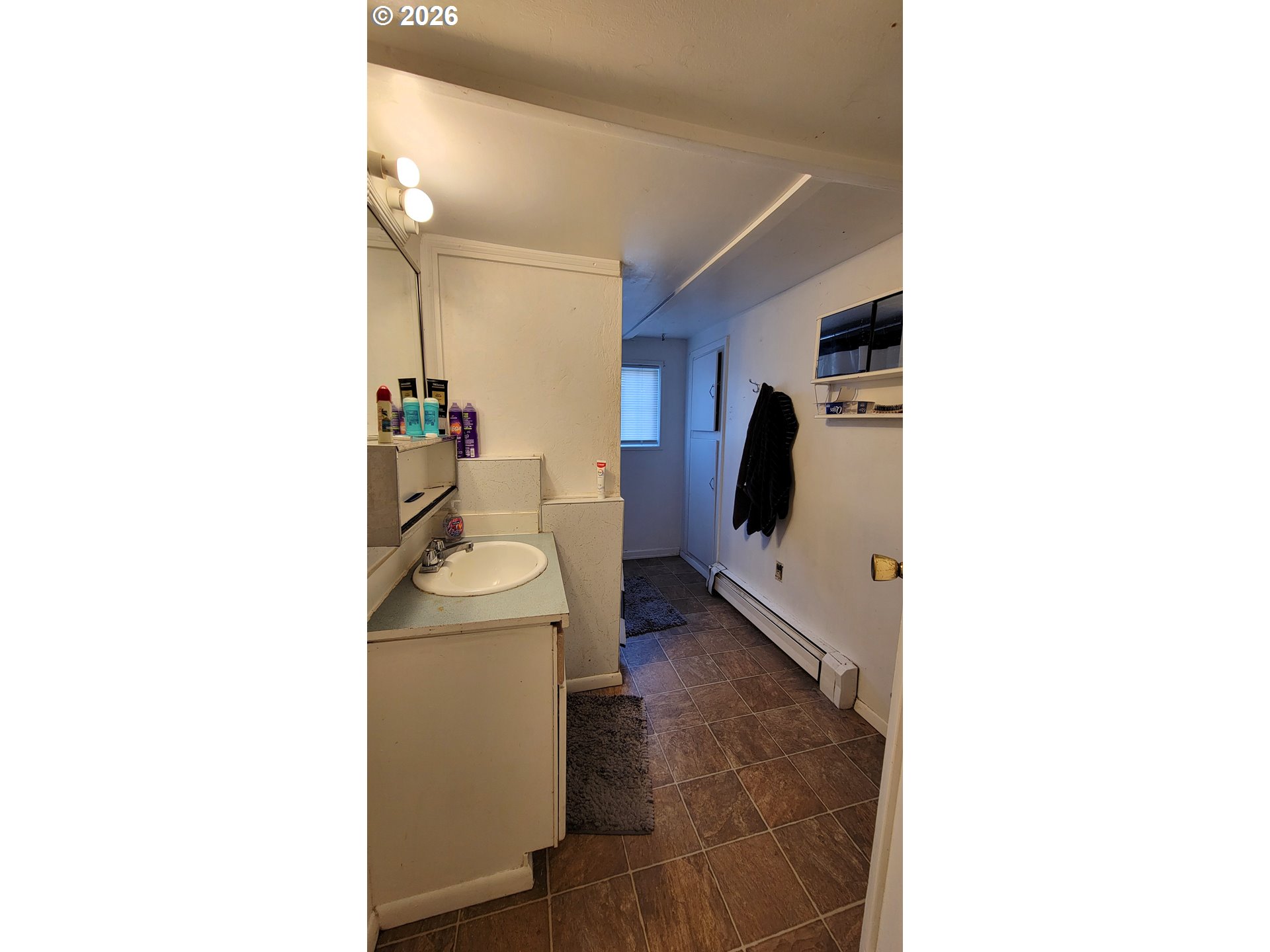 2410 Porter St Property Photo 8