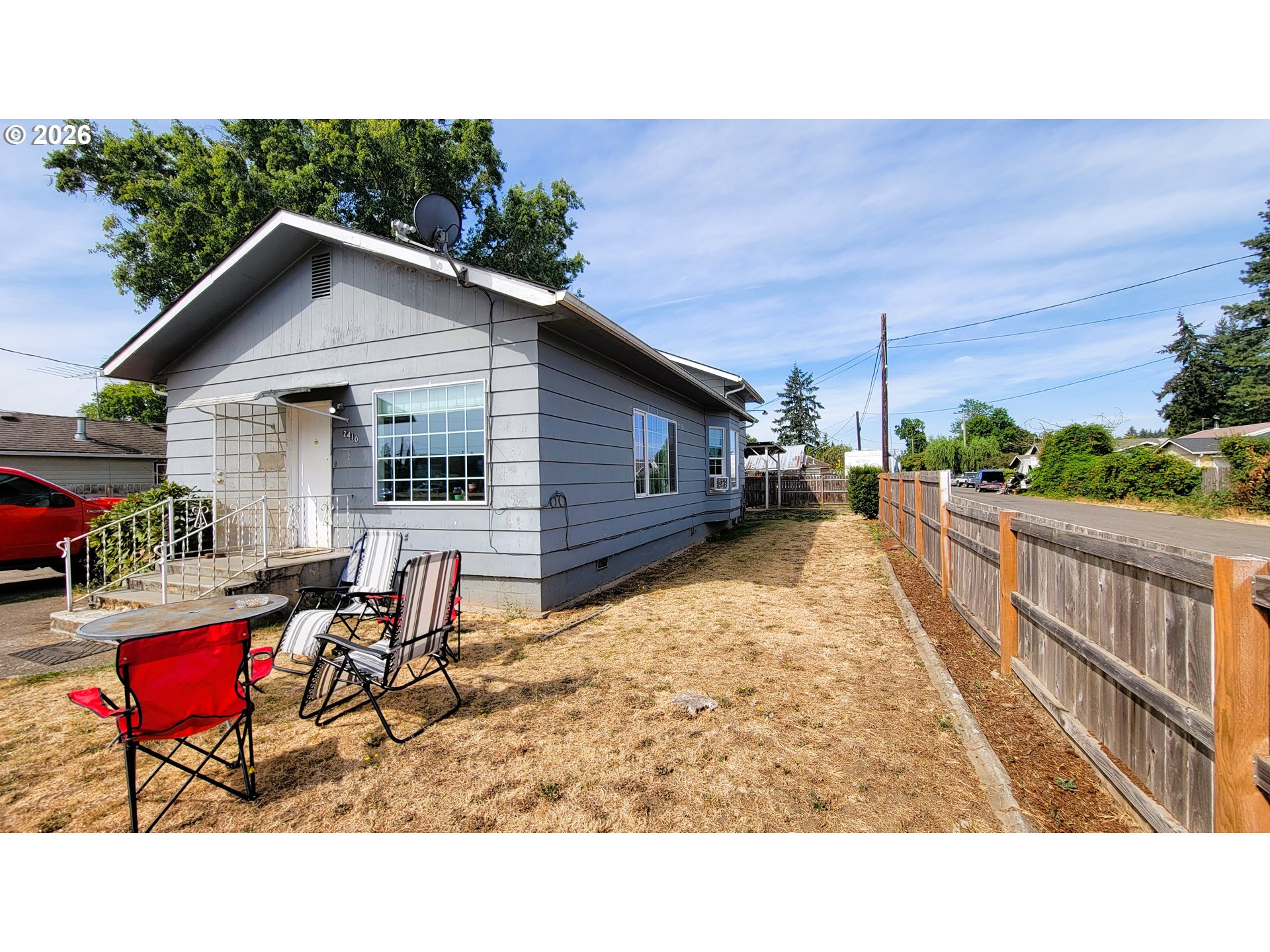 2410 Porter St Property Photo 10