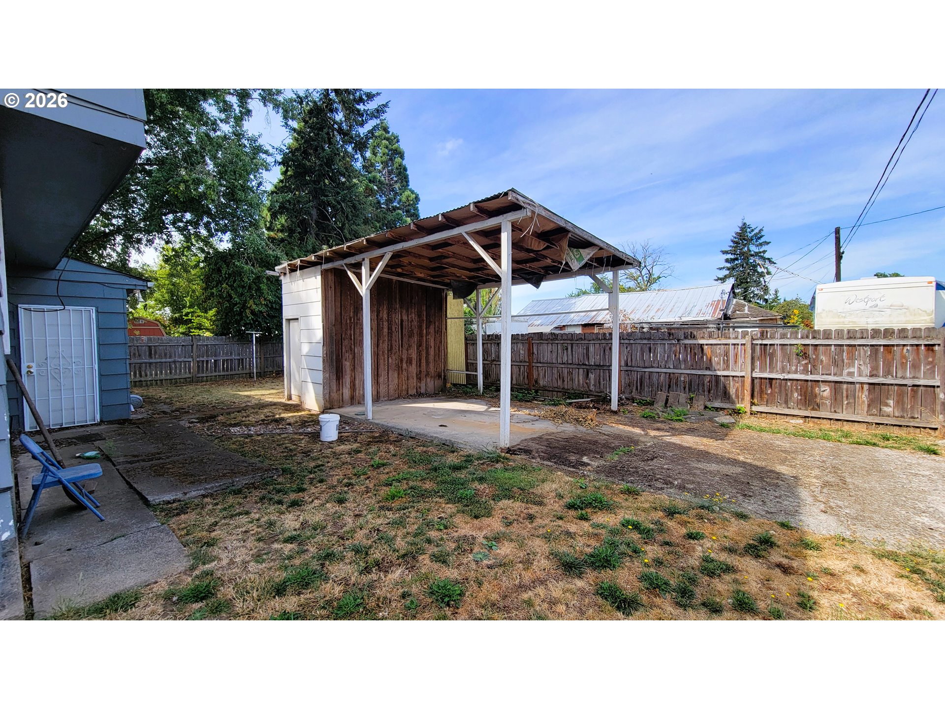 2410 Porter St Property Photo 11