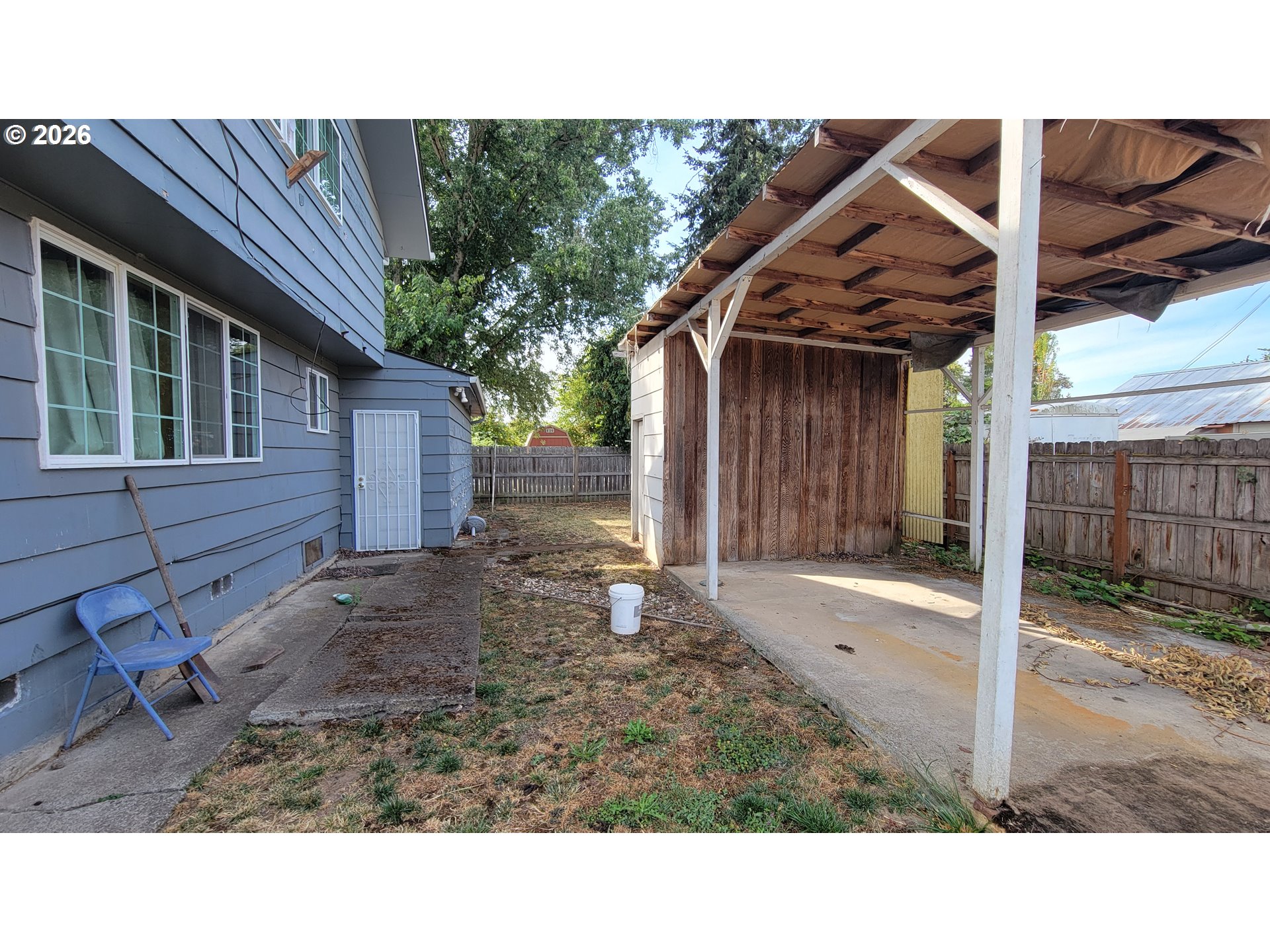 2410 Porter St Property Photo 12