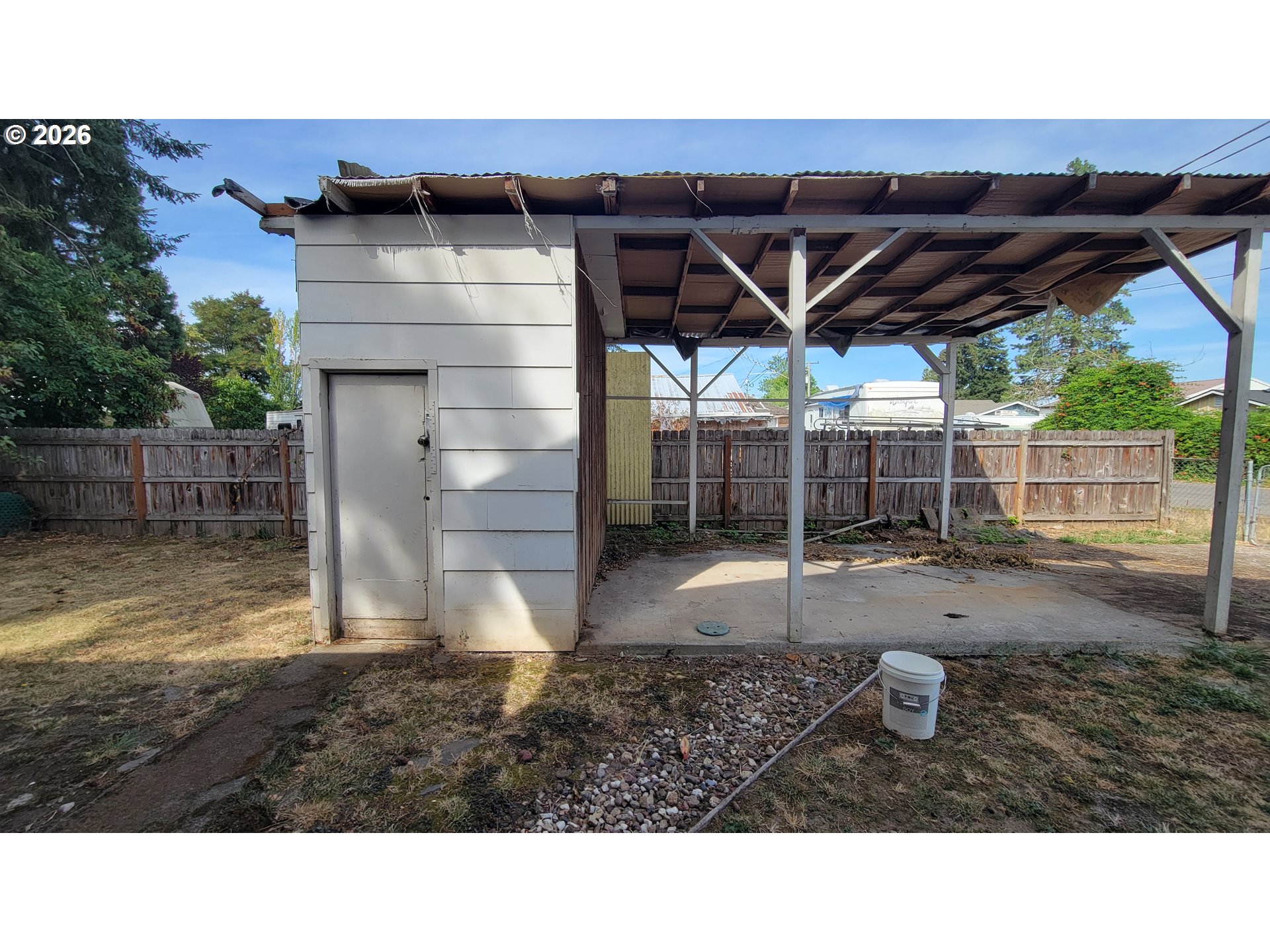 2410 Porter St Property Photo 13