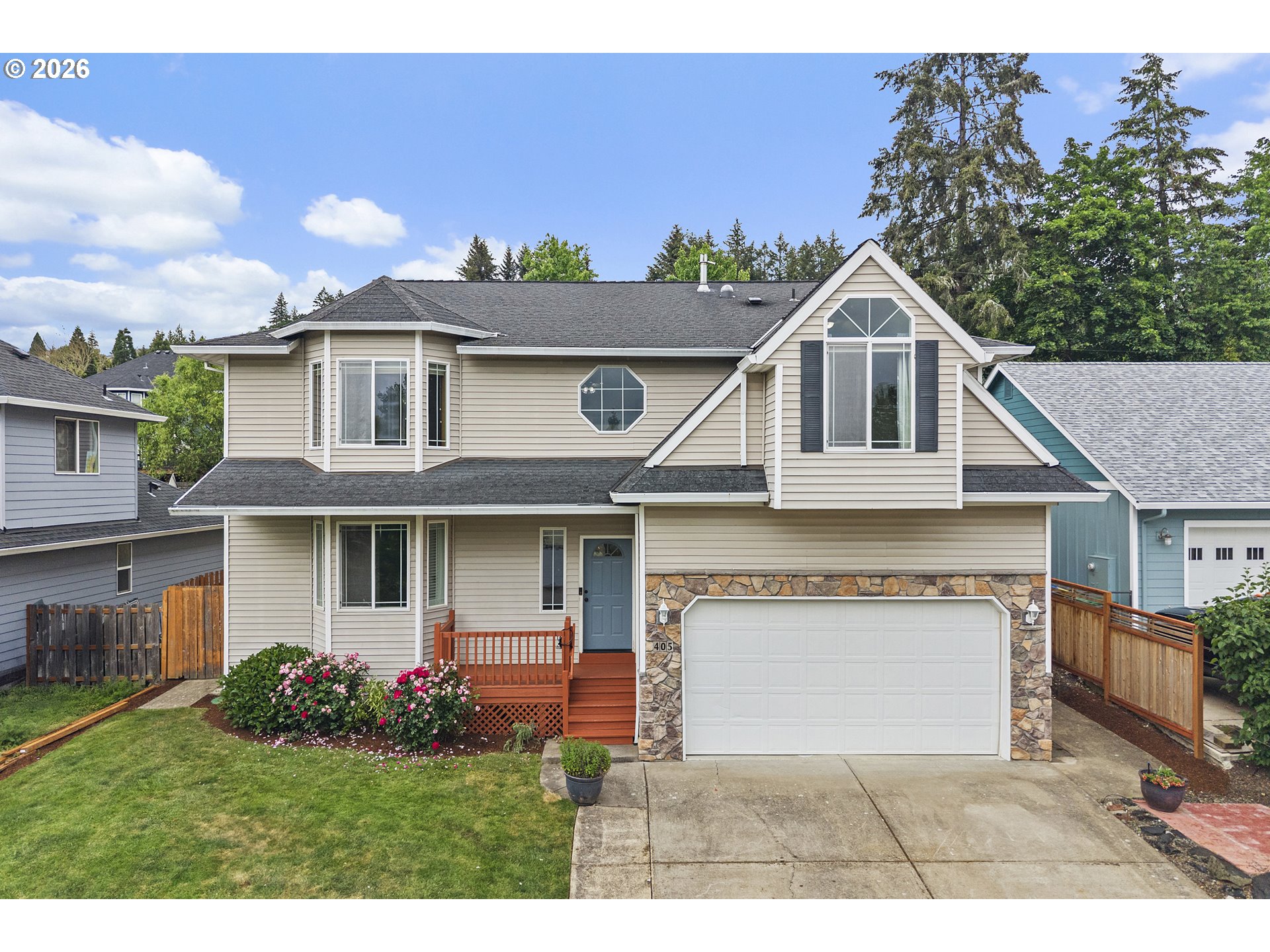 405 BLUE JAY AVE Property Photo 1