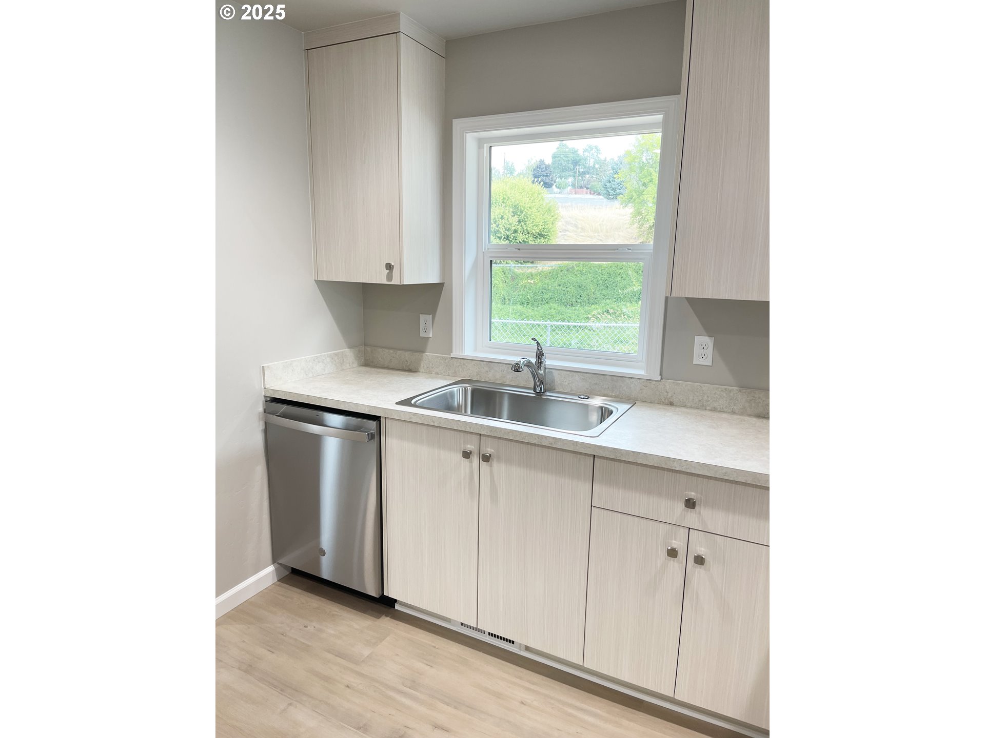 310 N Chase Property Photo 5