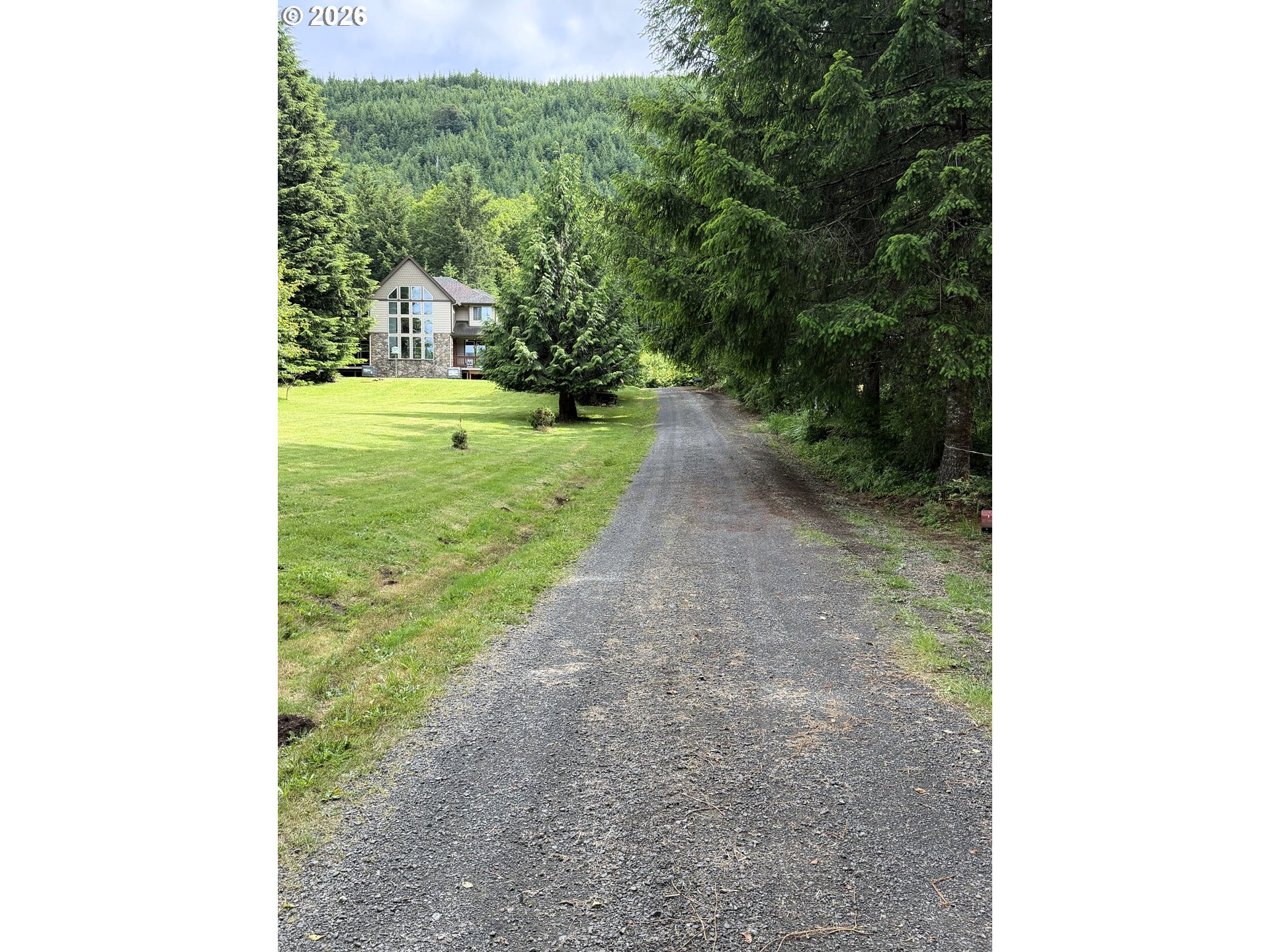 18525 Ne Buncombe Hollow Rd Property Photo 3