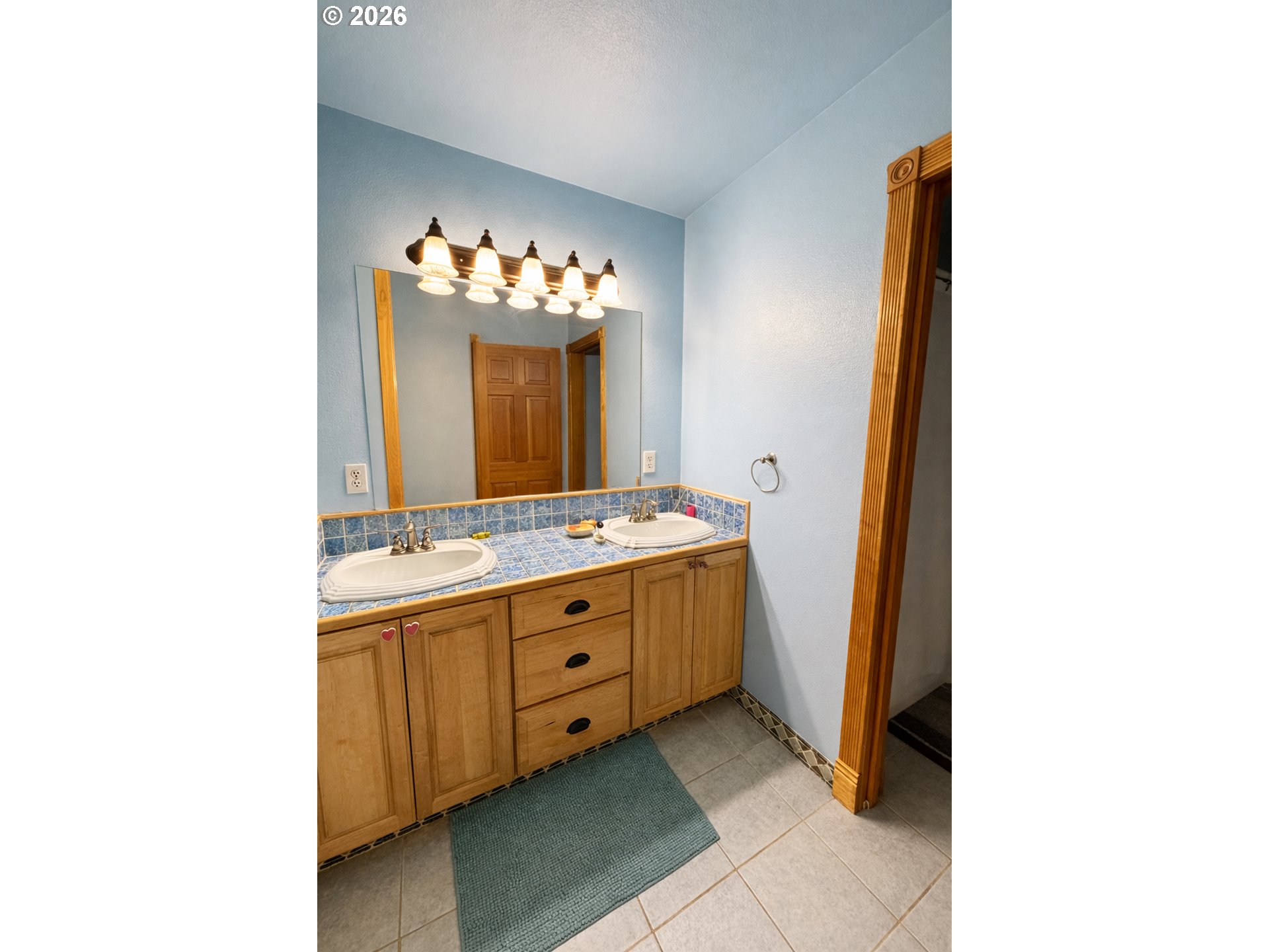 18525 Ne Buncombe Hollow Rd Property Photo 21
