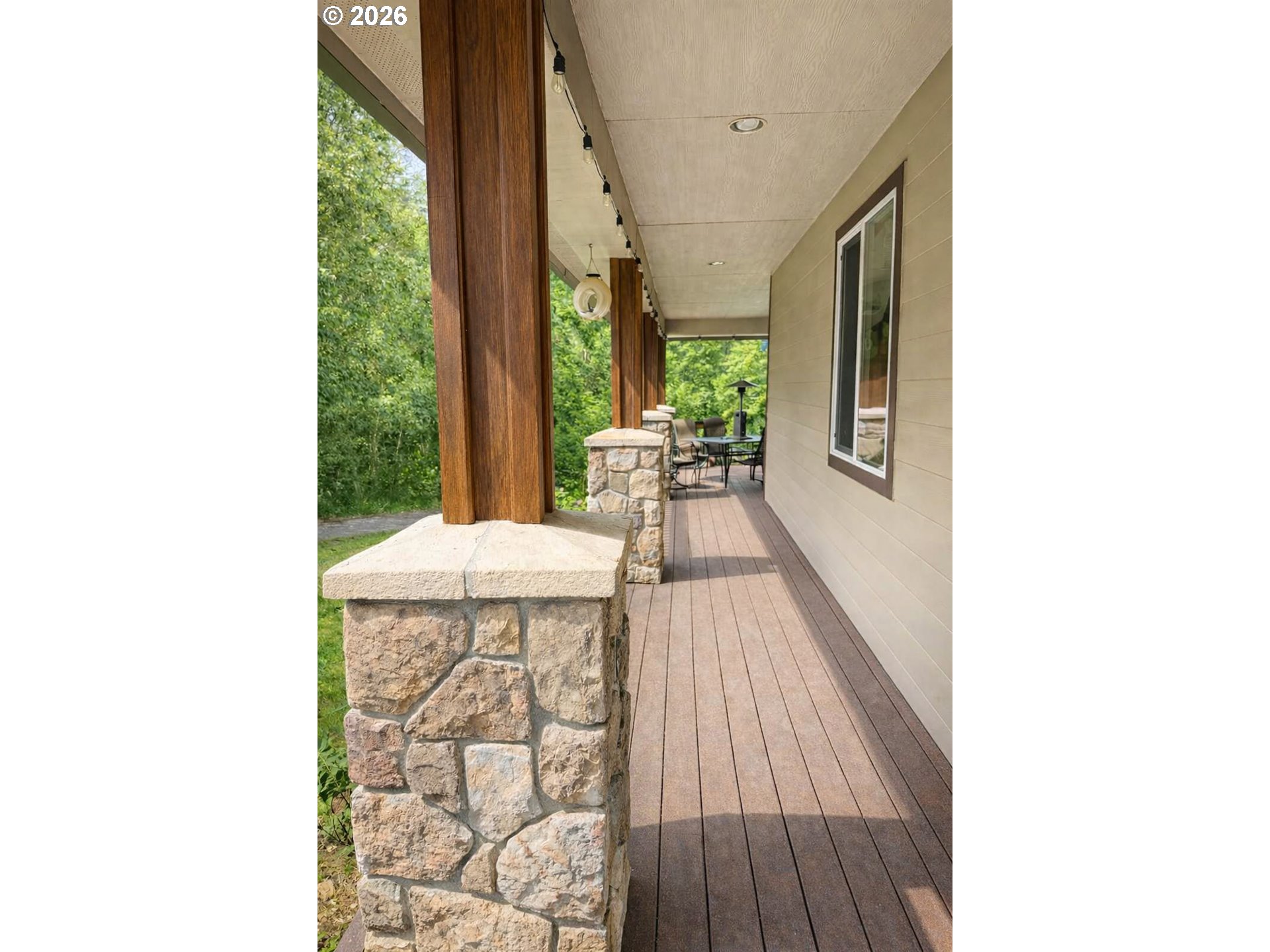 18525 Ne Buncombe Hollow Rd Property Photo 23