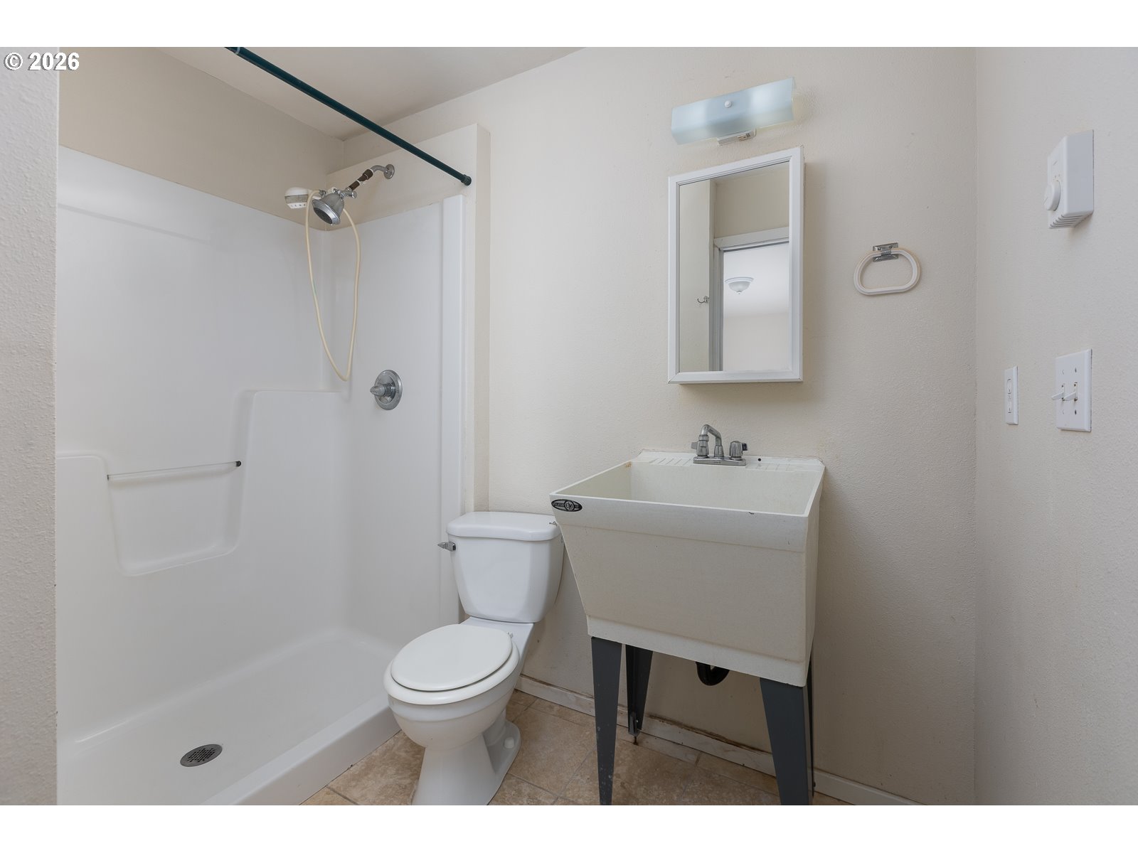 3246 Nw Mast Ave Property Photo 28