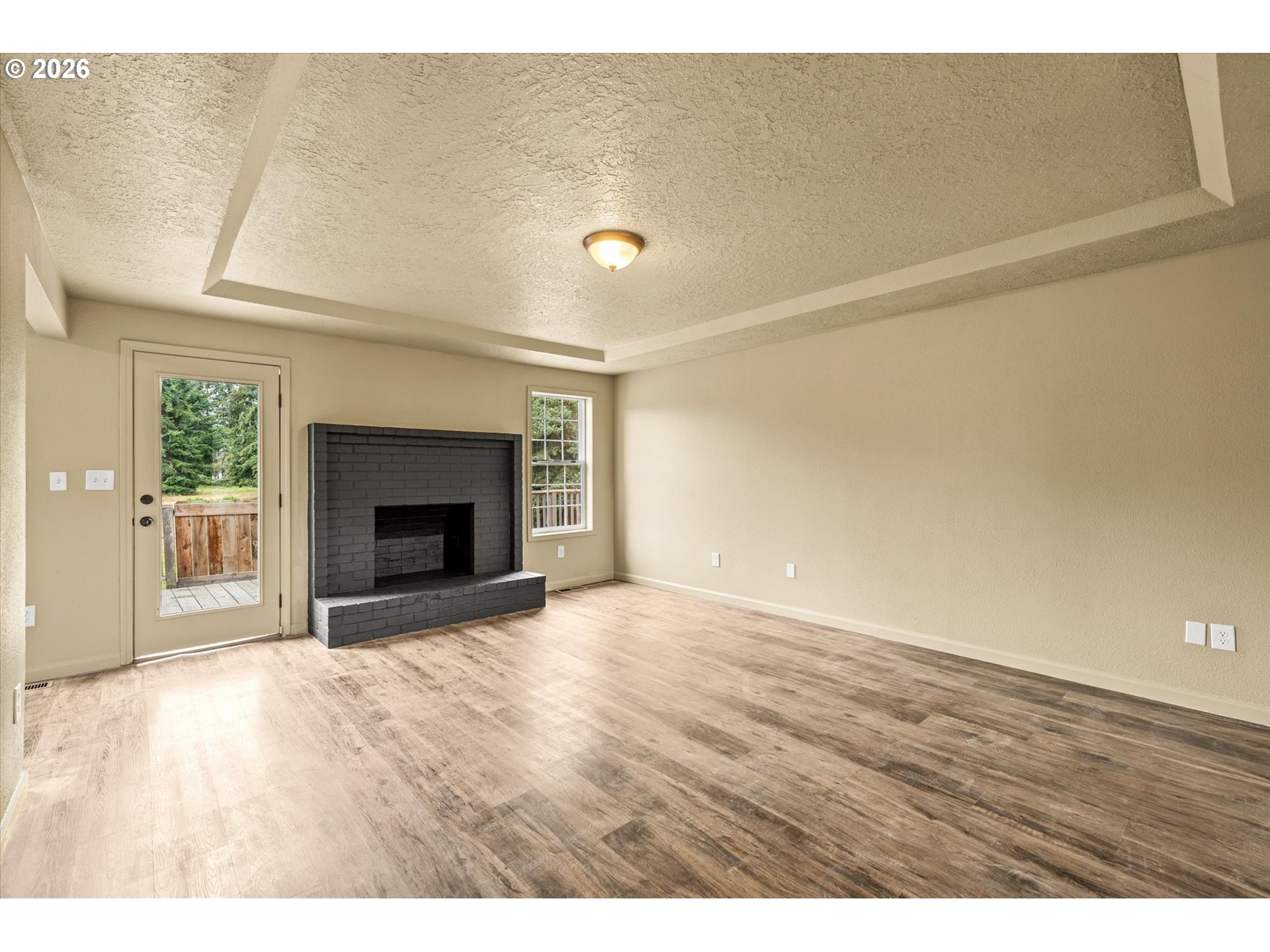 4657 Ohio St Property Photo 9