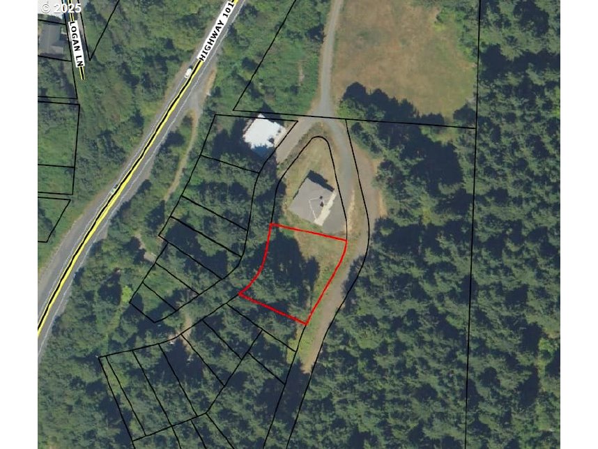 81303 Highway 101 Property Photo 1