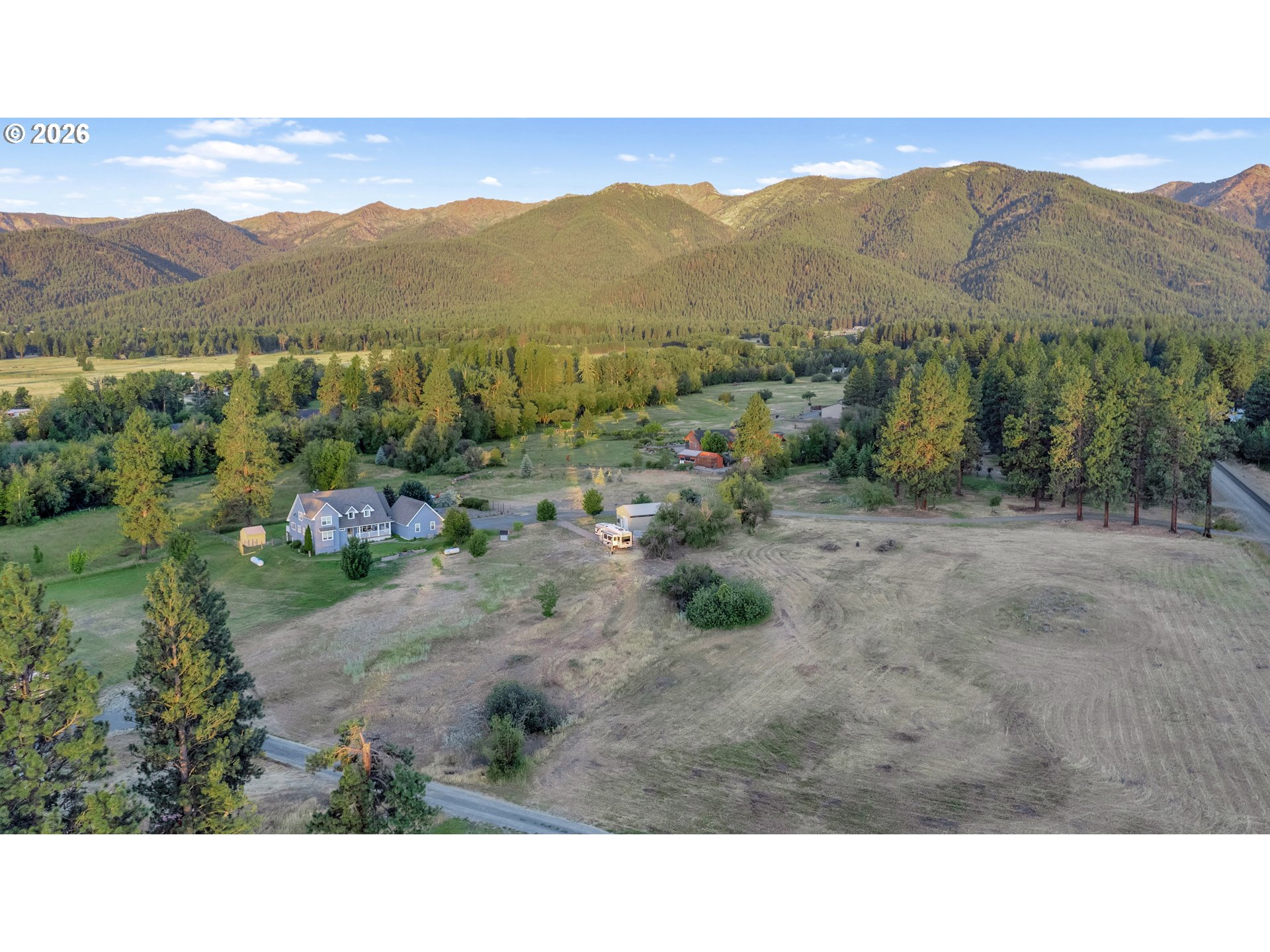 15050 Pine Creek Ln Property Photo 3
