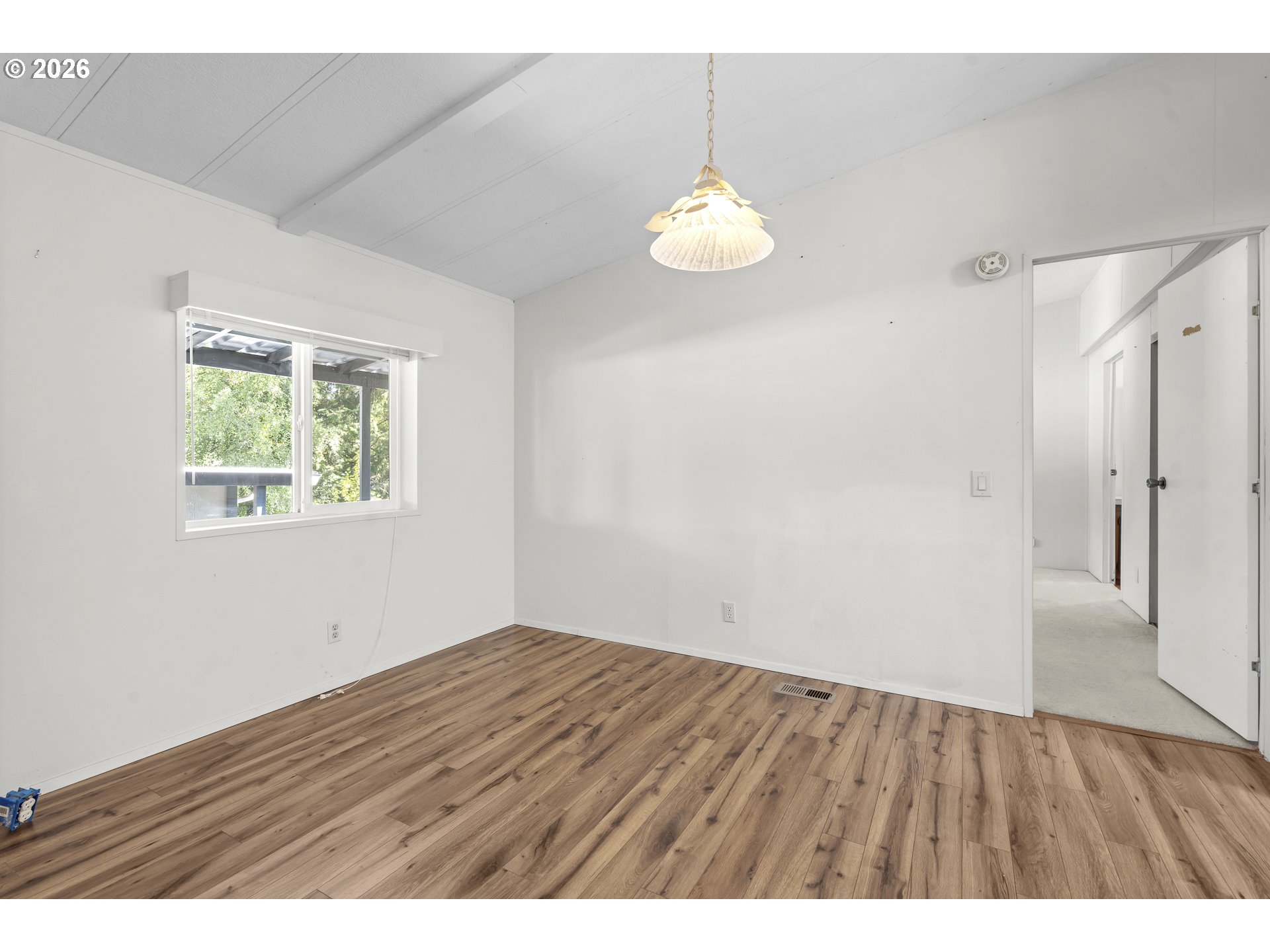 1602 Ne Riverside Dr 68 Property Photo 14