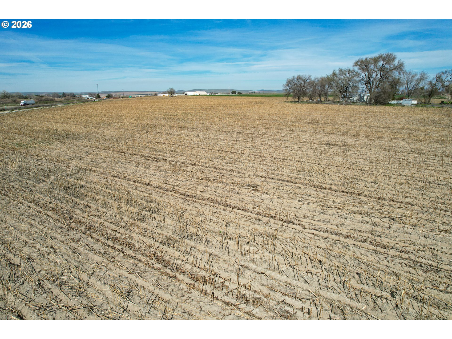 4465 Oak Rd Property Photo 2