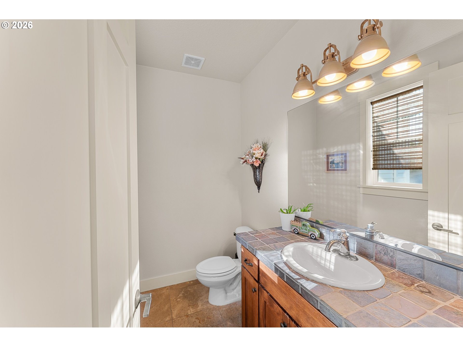 17908 S Lavine Ln Property Photo 6