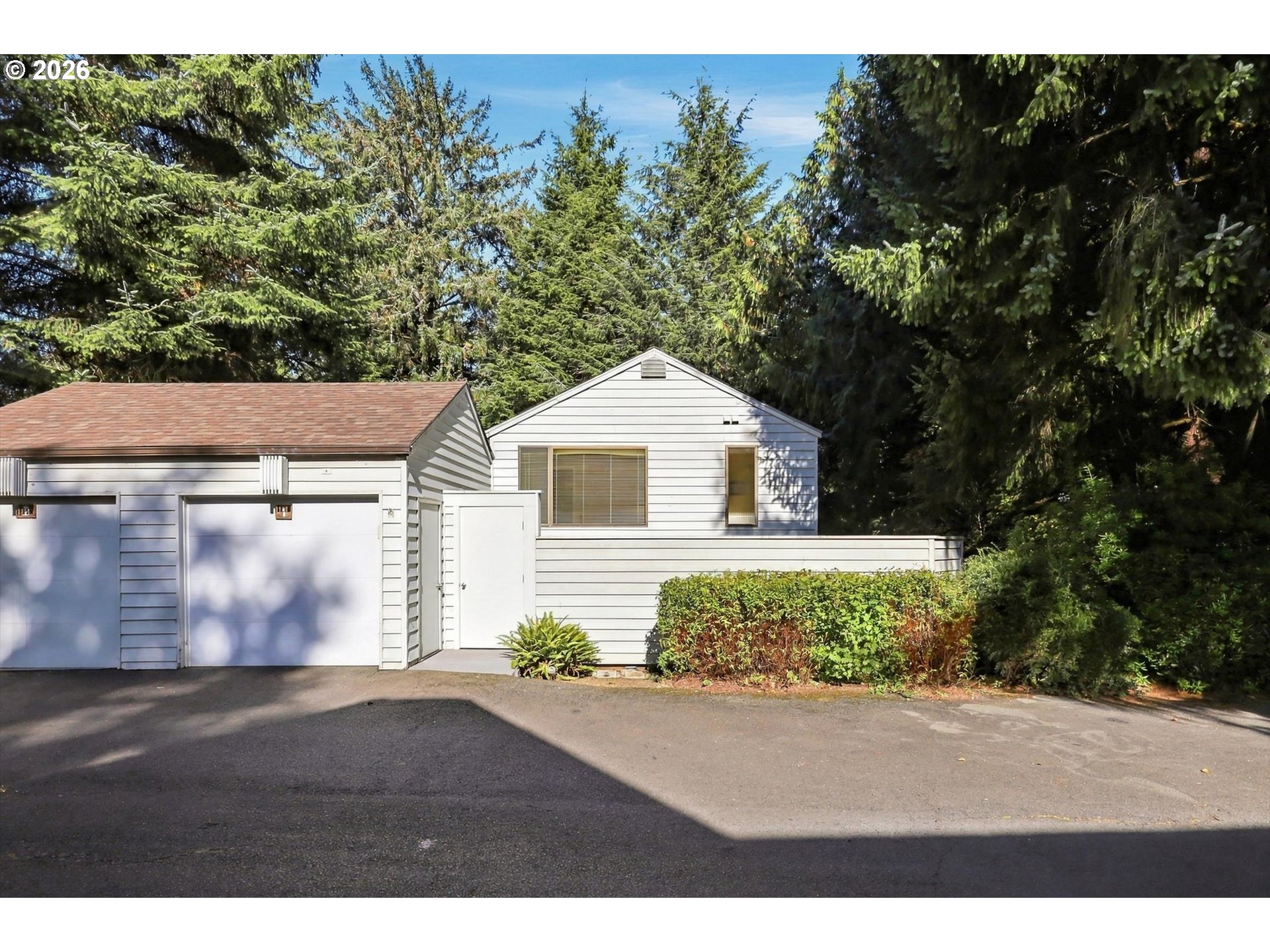 600 Island Dr 1 Property Photo 1