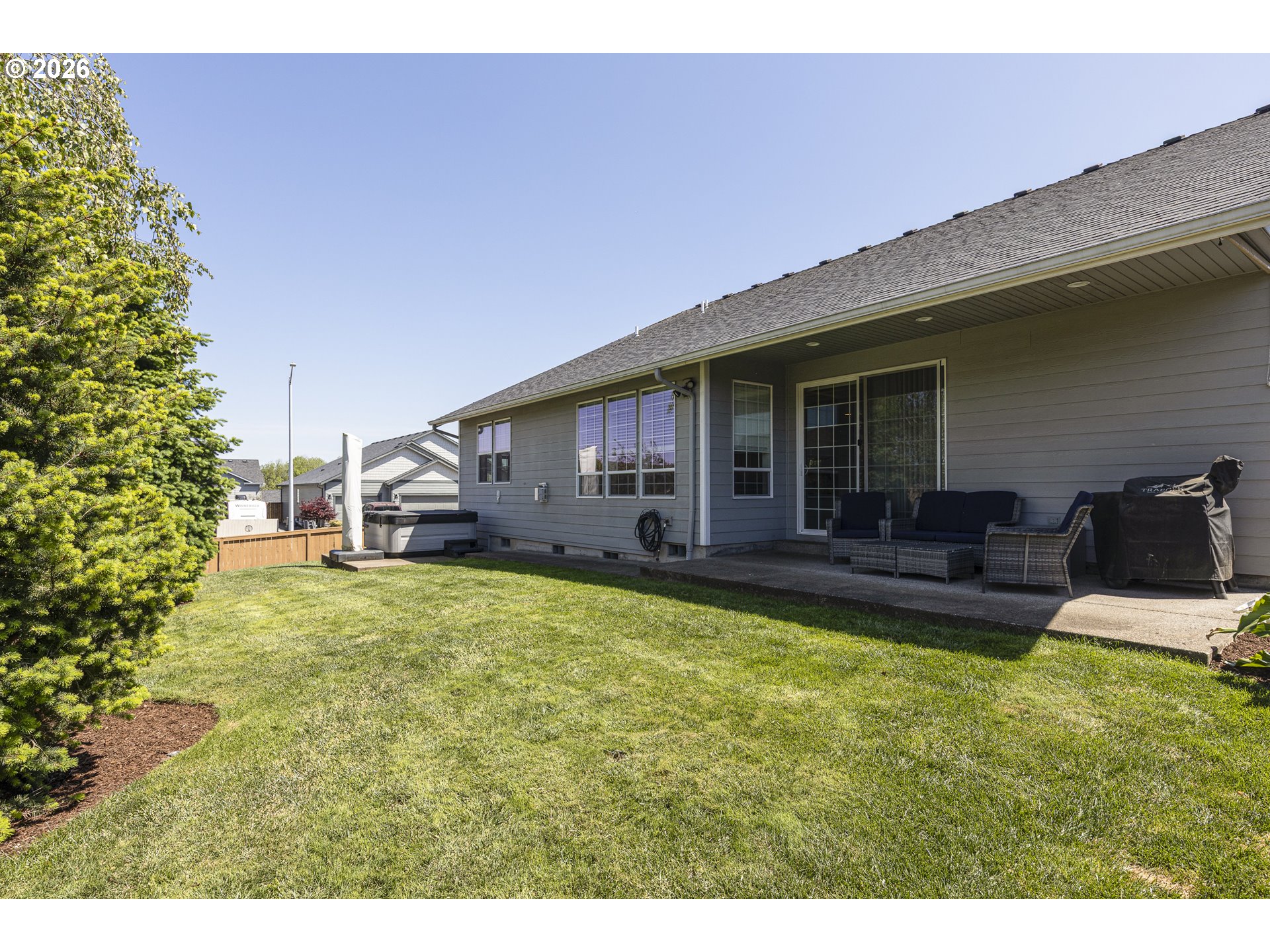 781 E Mckinley St Property Photo 28