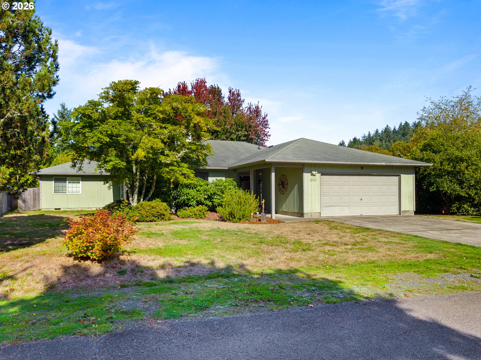 33737 Lake Front Dr Property Photo 1
