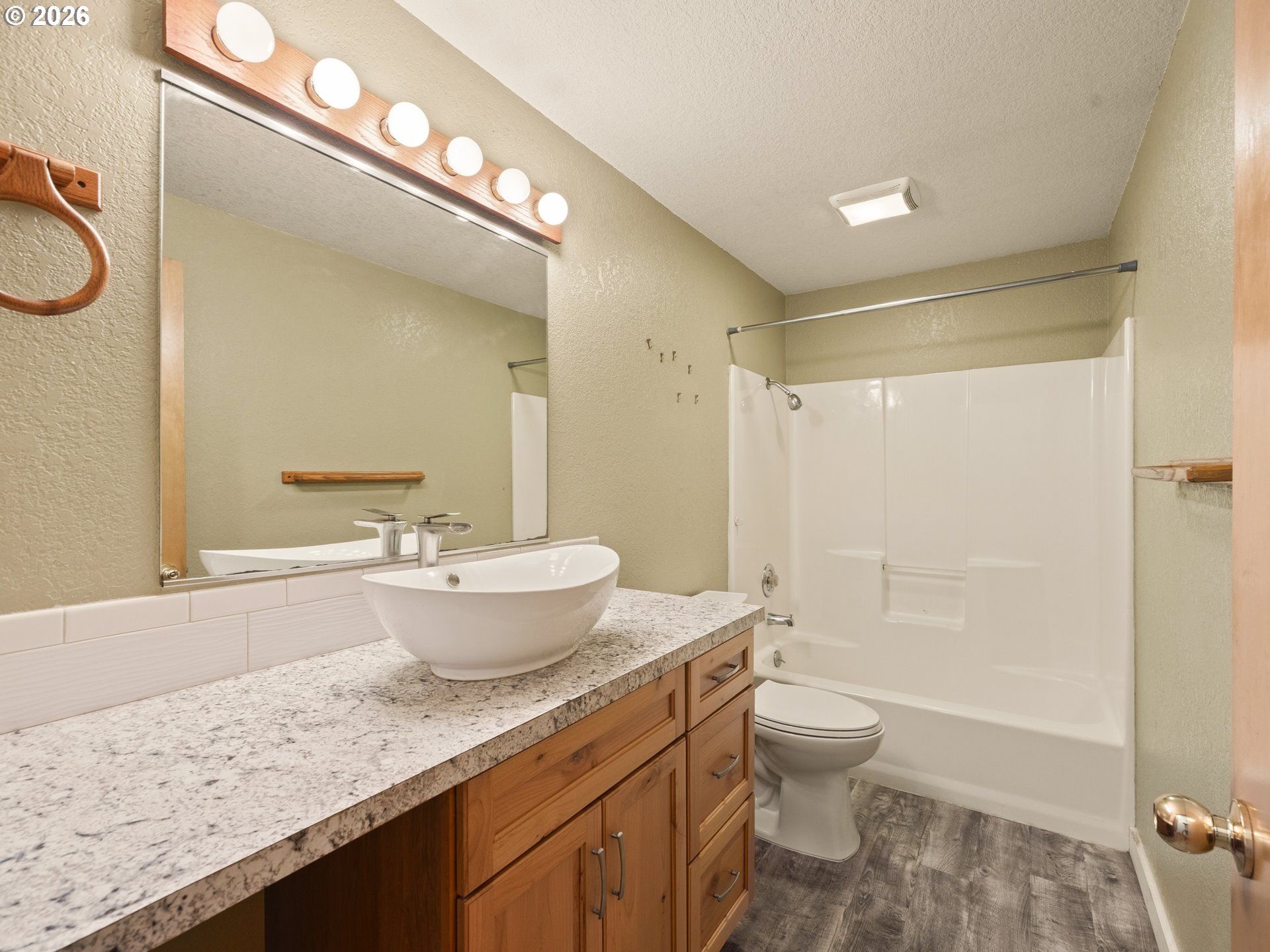 33737 Lake Front Dr Property Photo 12