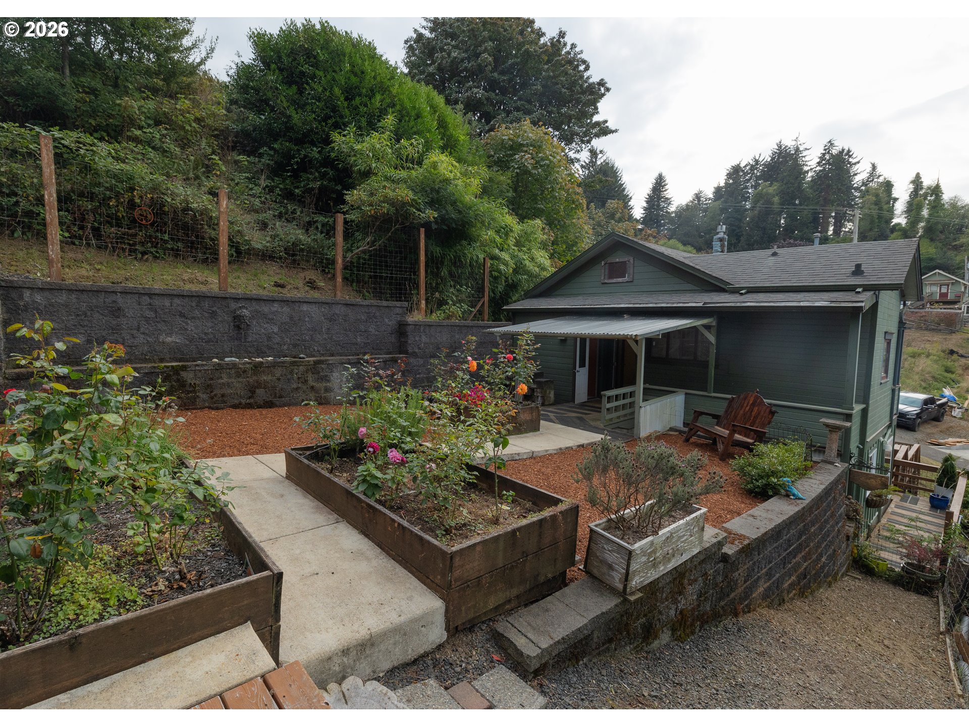 470 3rd St Property Photo 21