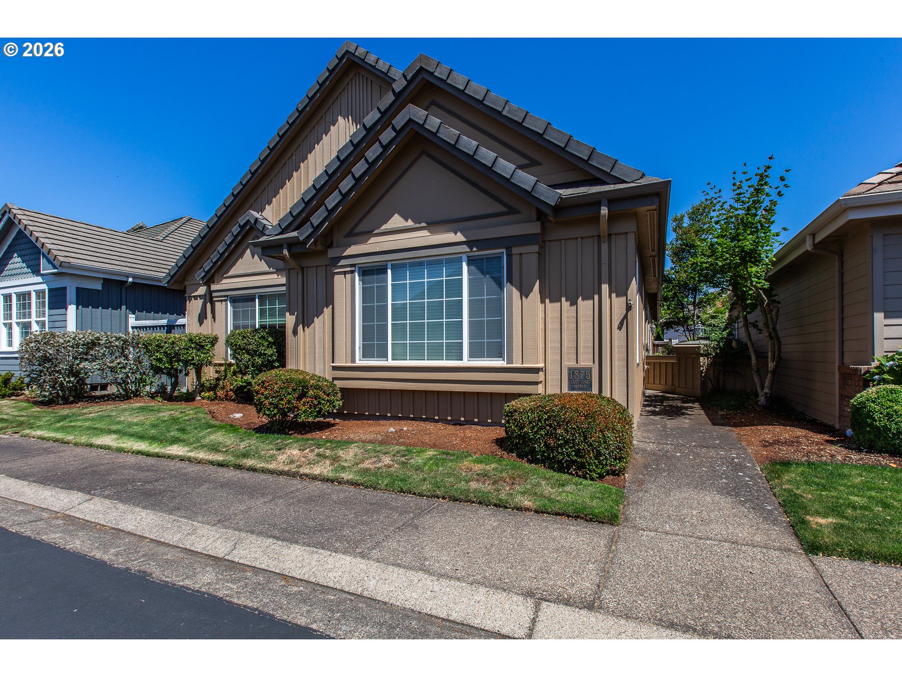 1875 Lake Cove Ave Property Photo 2