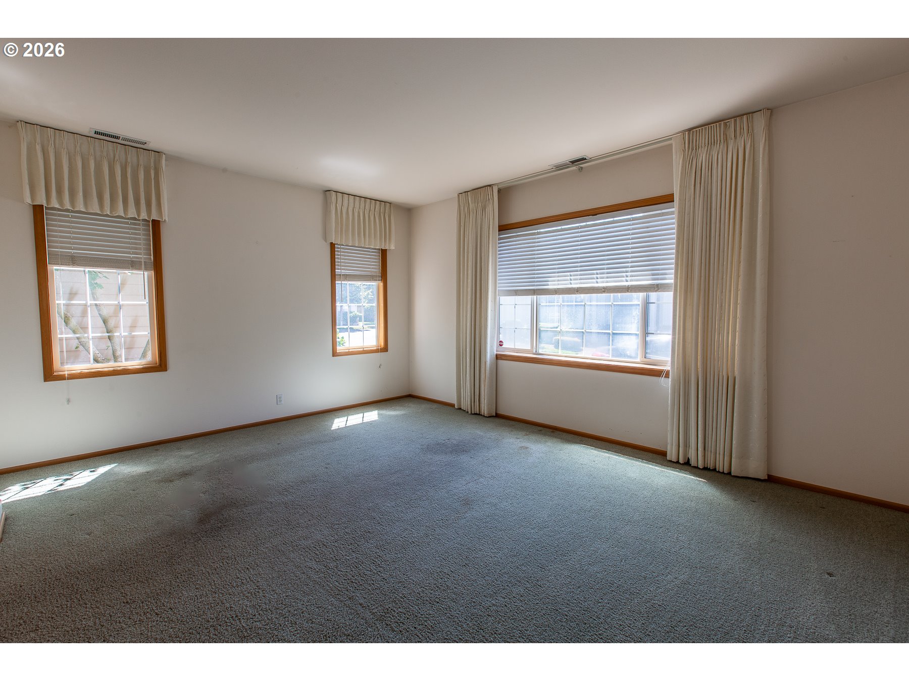1875 Lake Cove Ave Property Photo 8