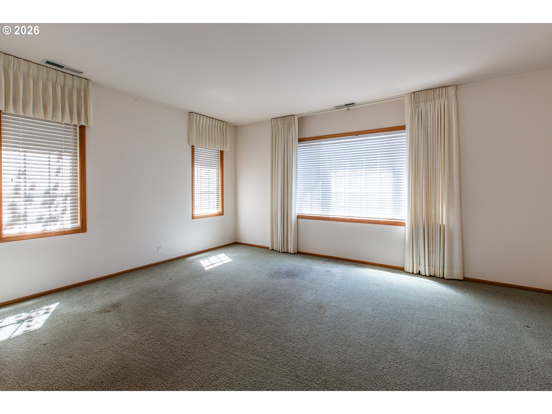 1875 Lake Cove Ave Property Photo 9