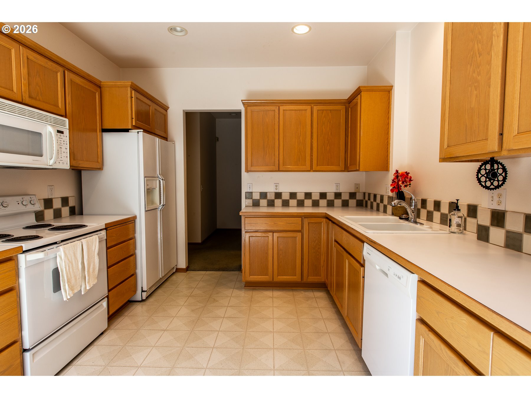 1875 Lake Cove Ave Property Photo 11