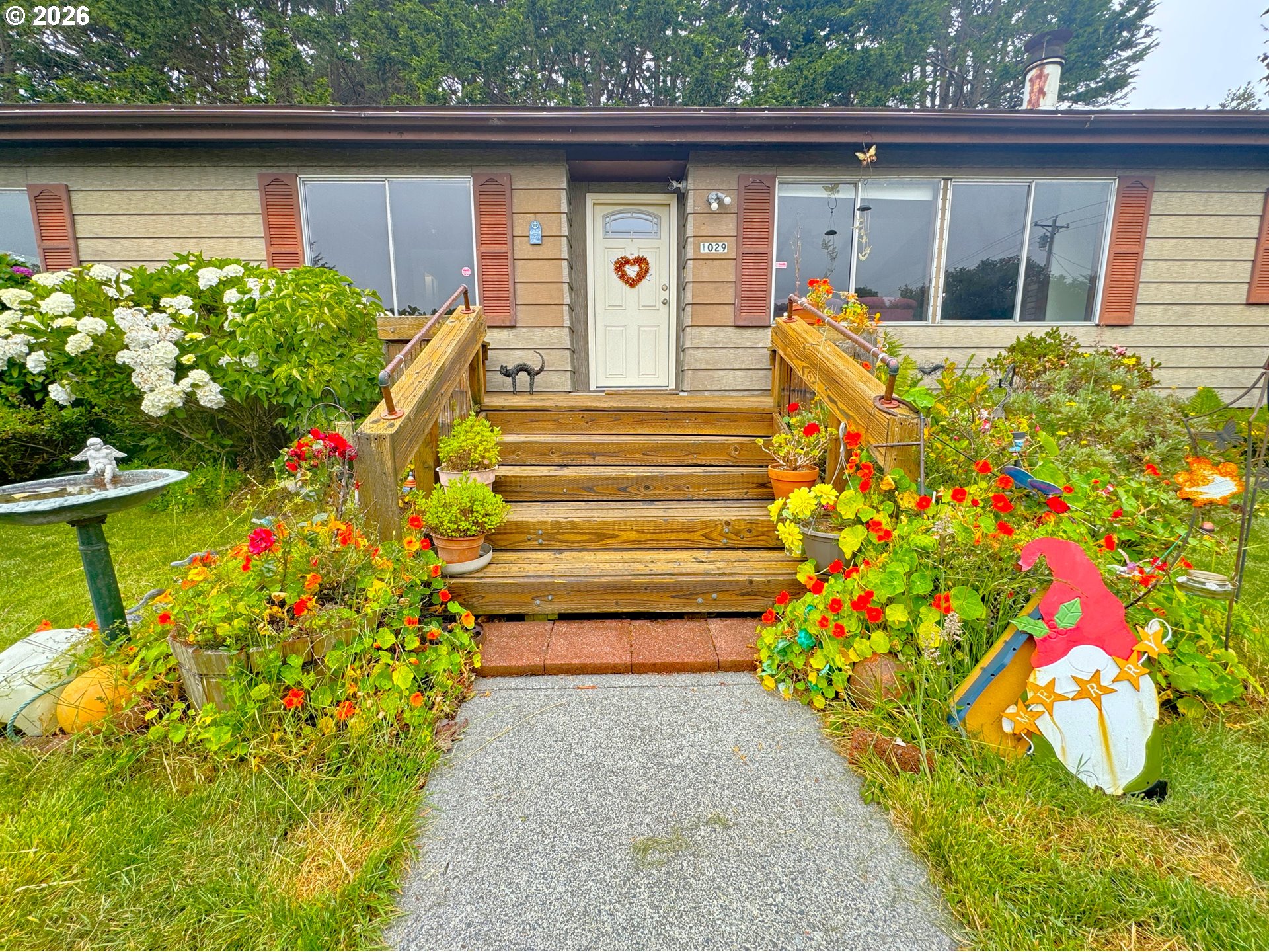 1029 Fifield St Property Photo 4