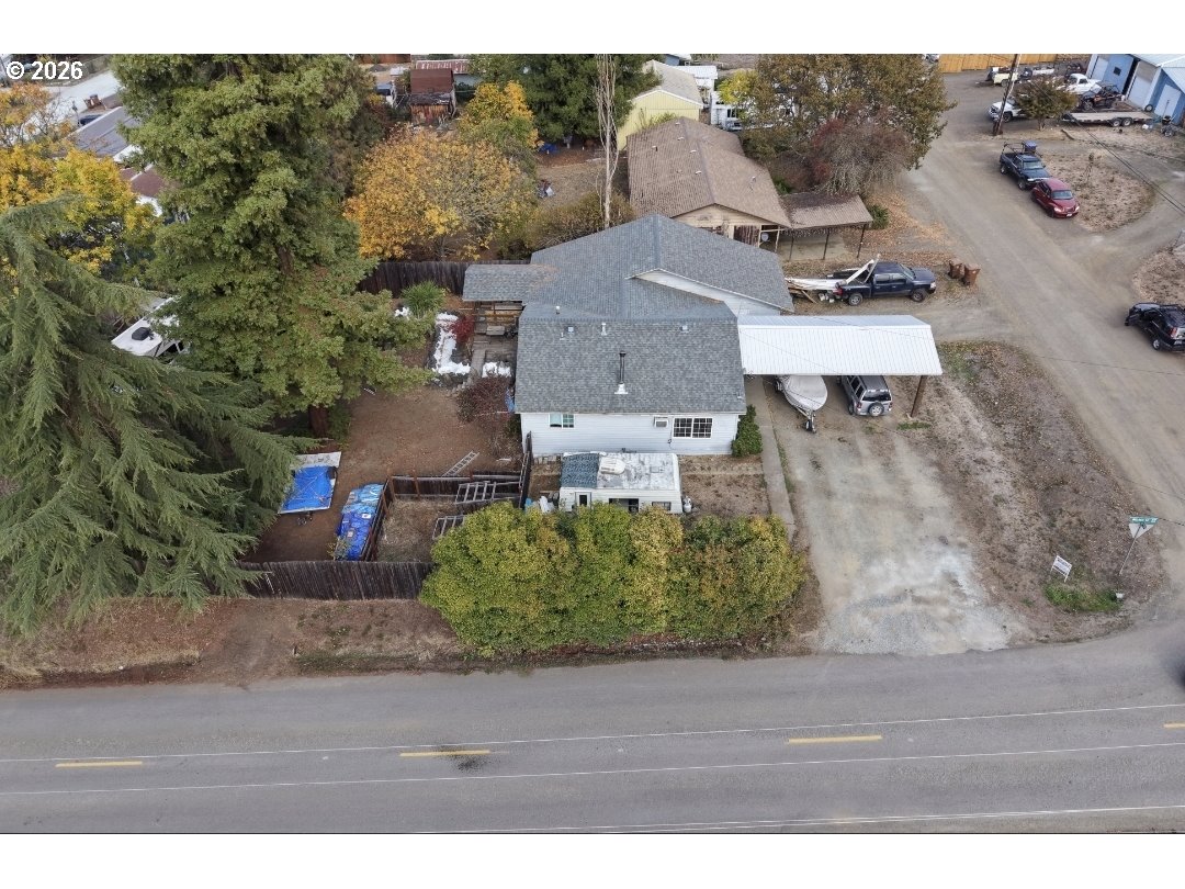 303 Walnut St Property Photo 29
