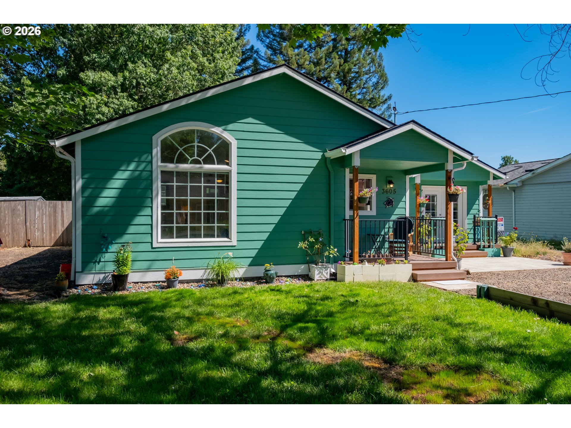 3605 Ne Adah Ave Property Photo 2