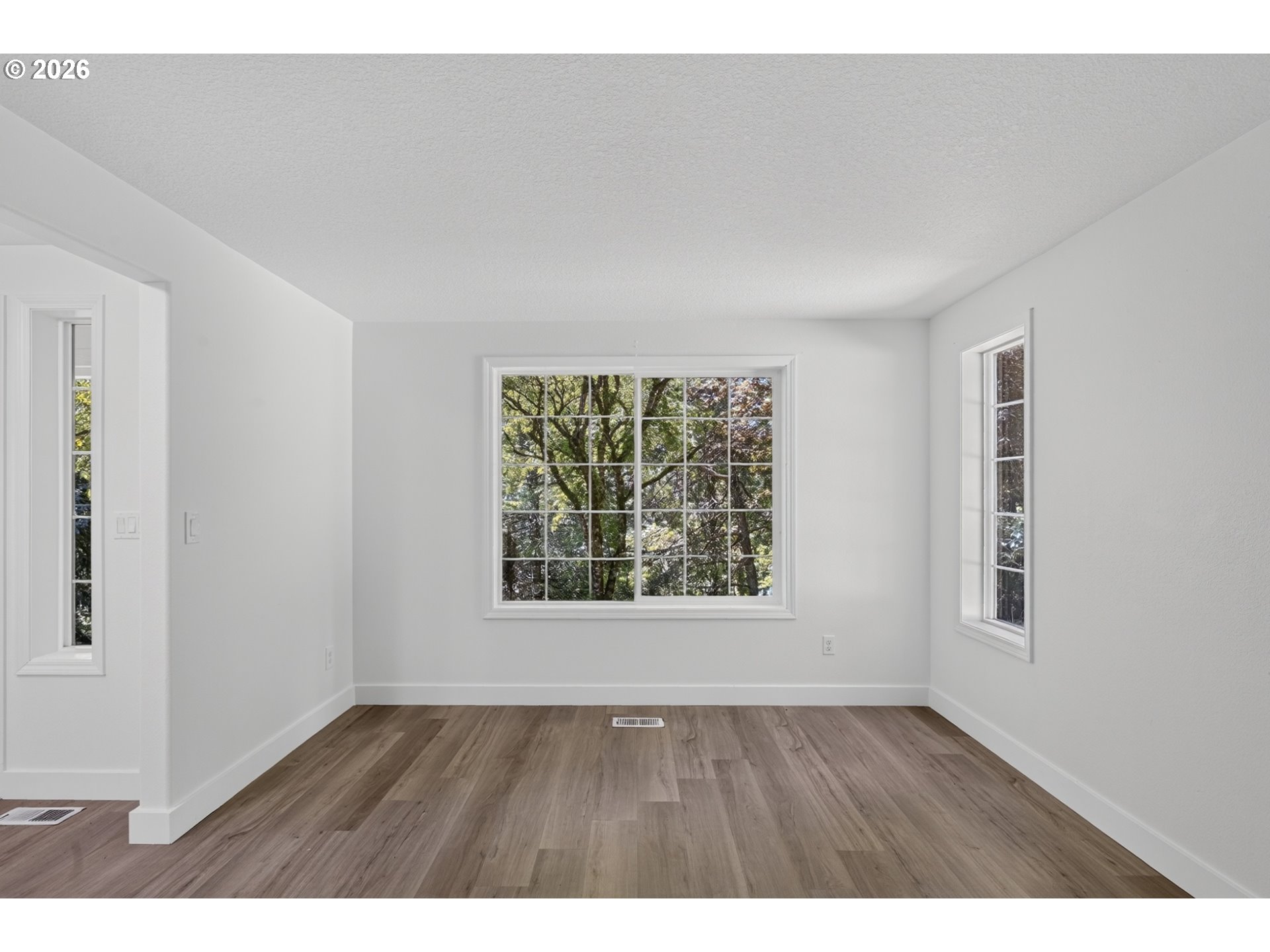 18820 Ne Sunrise Ln Property Photo 32