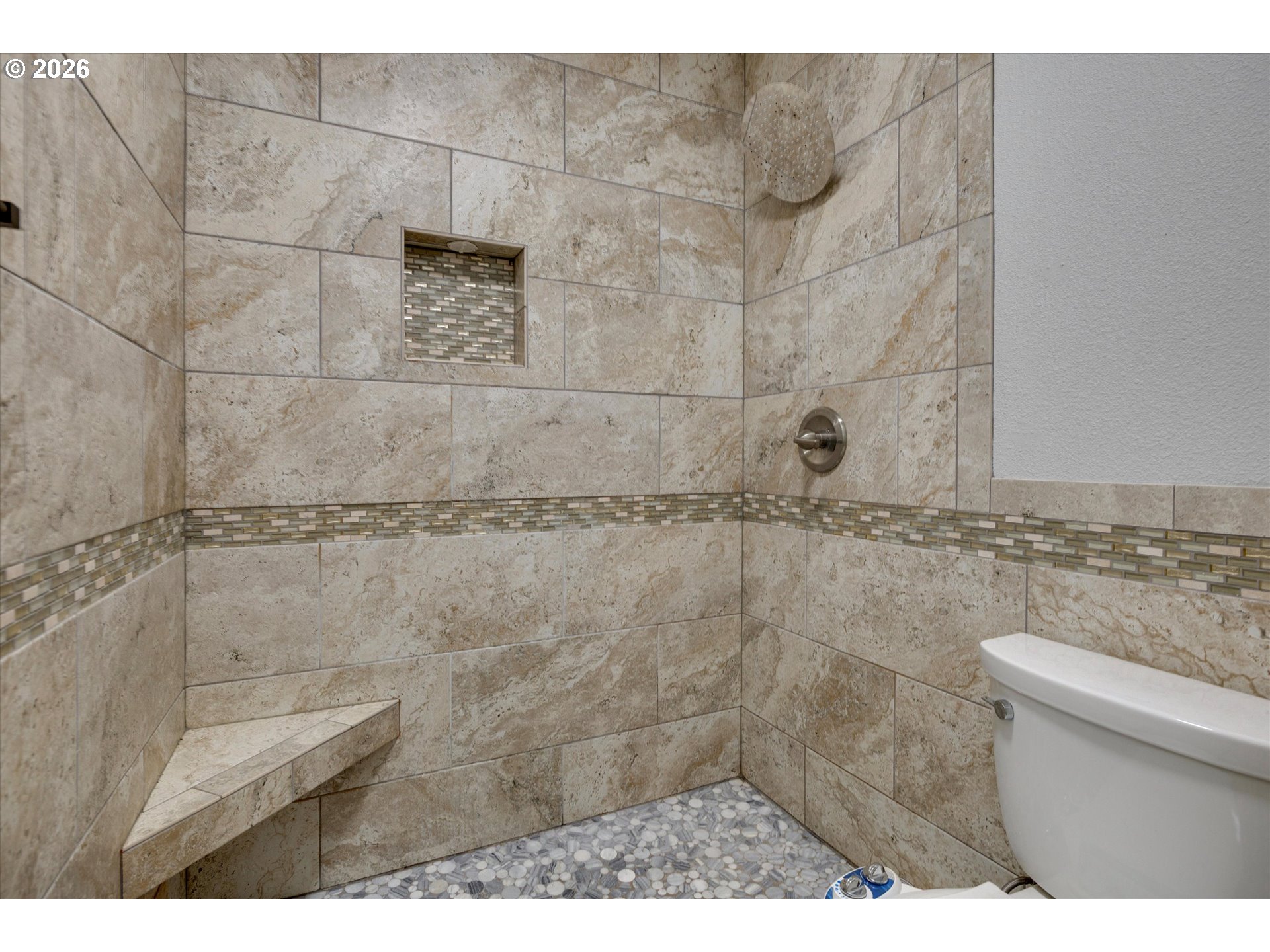 885 E Bridge St Property Photo 29