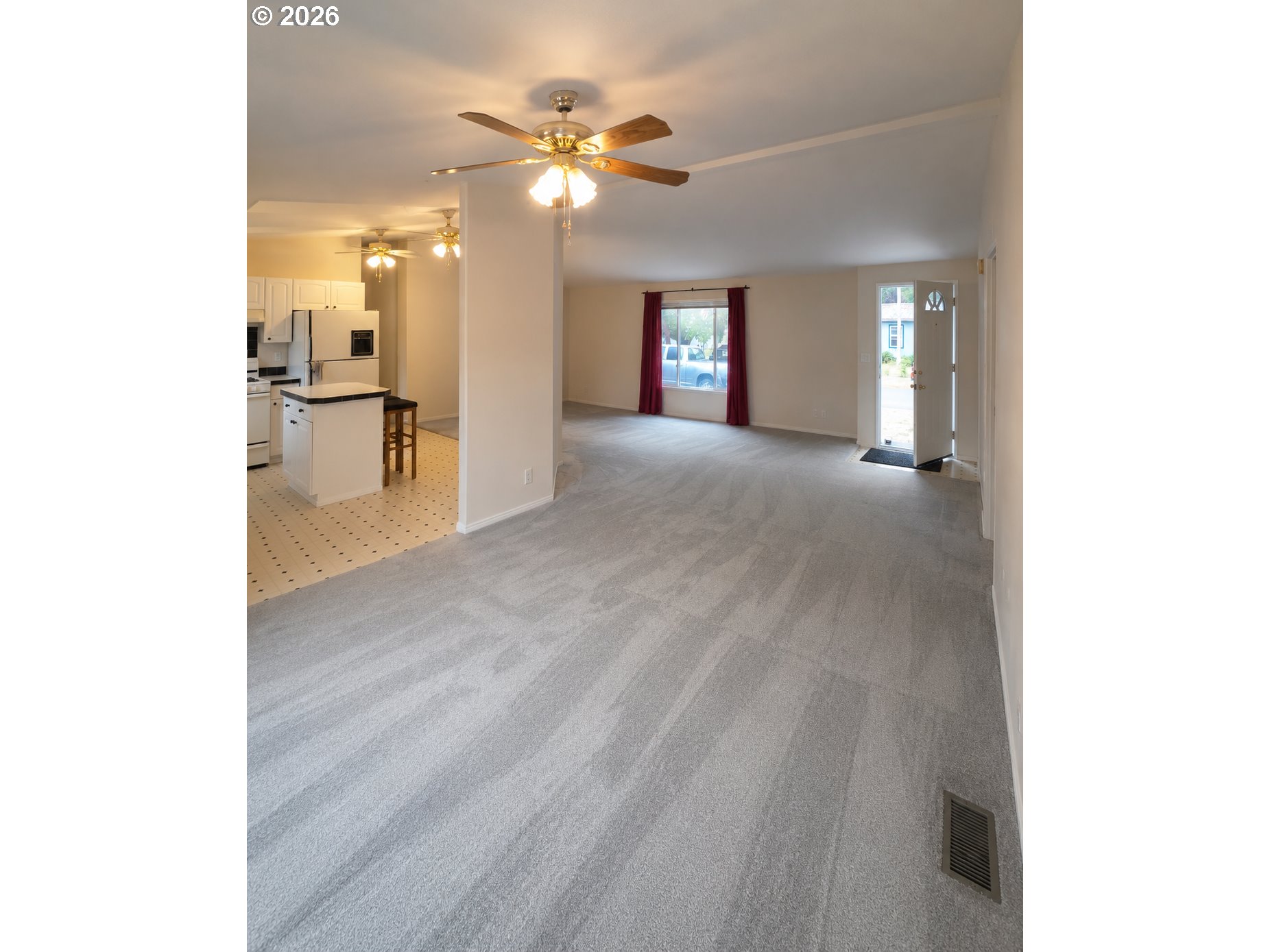 242 Dillingham Loop Property Photo 5