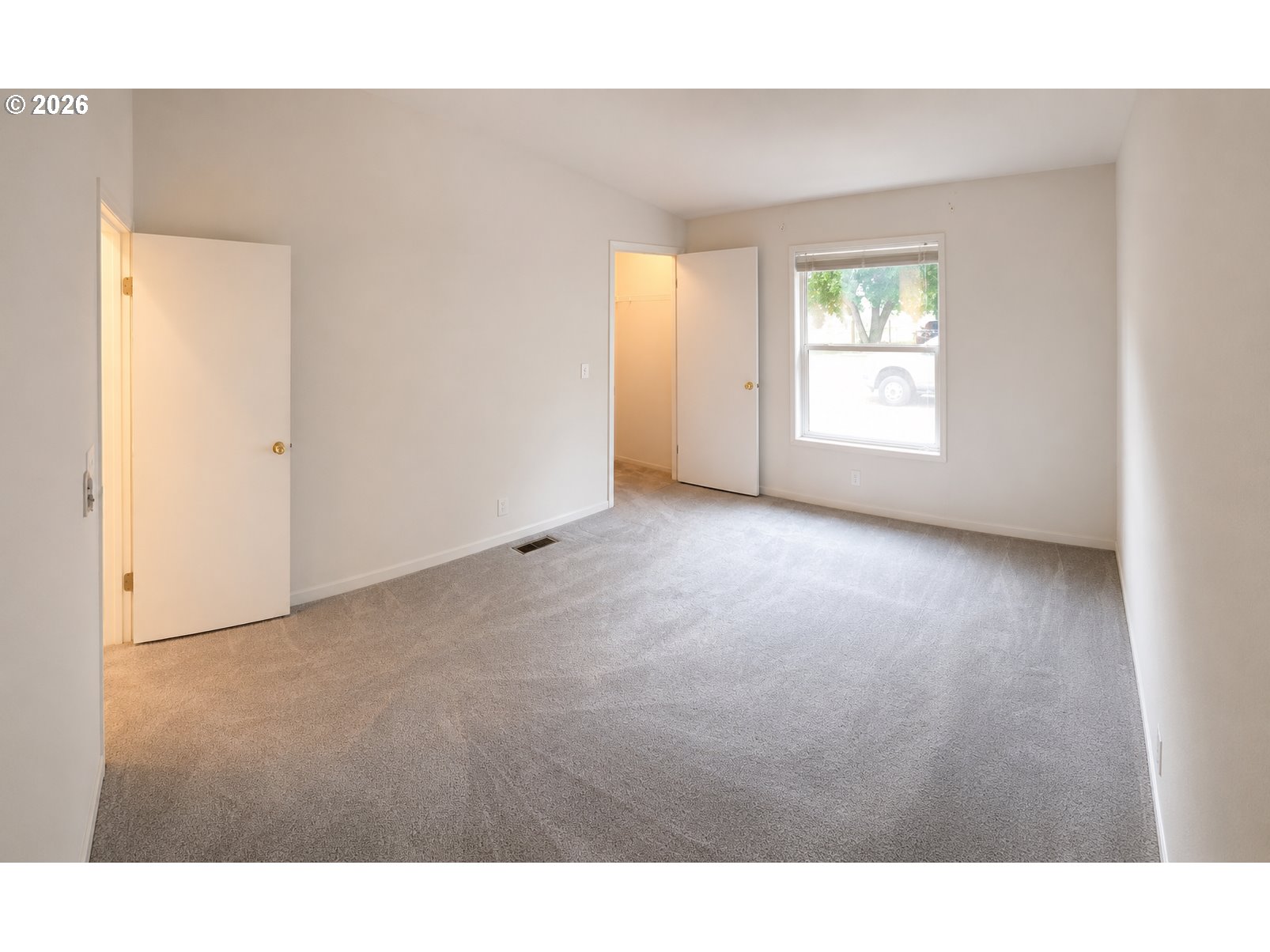 242 Dillingham Loop Property Photo 16