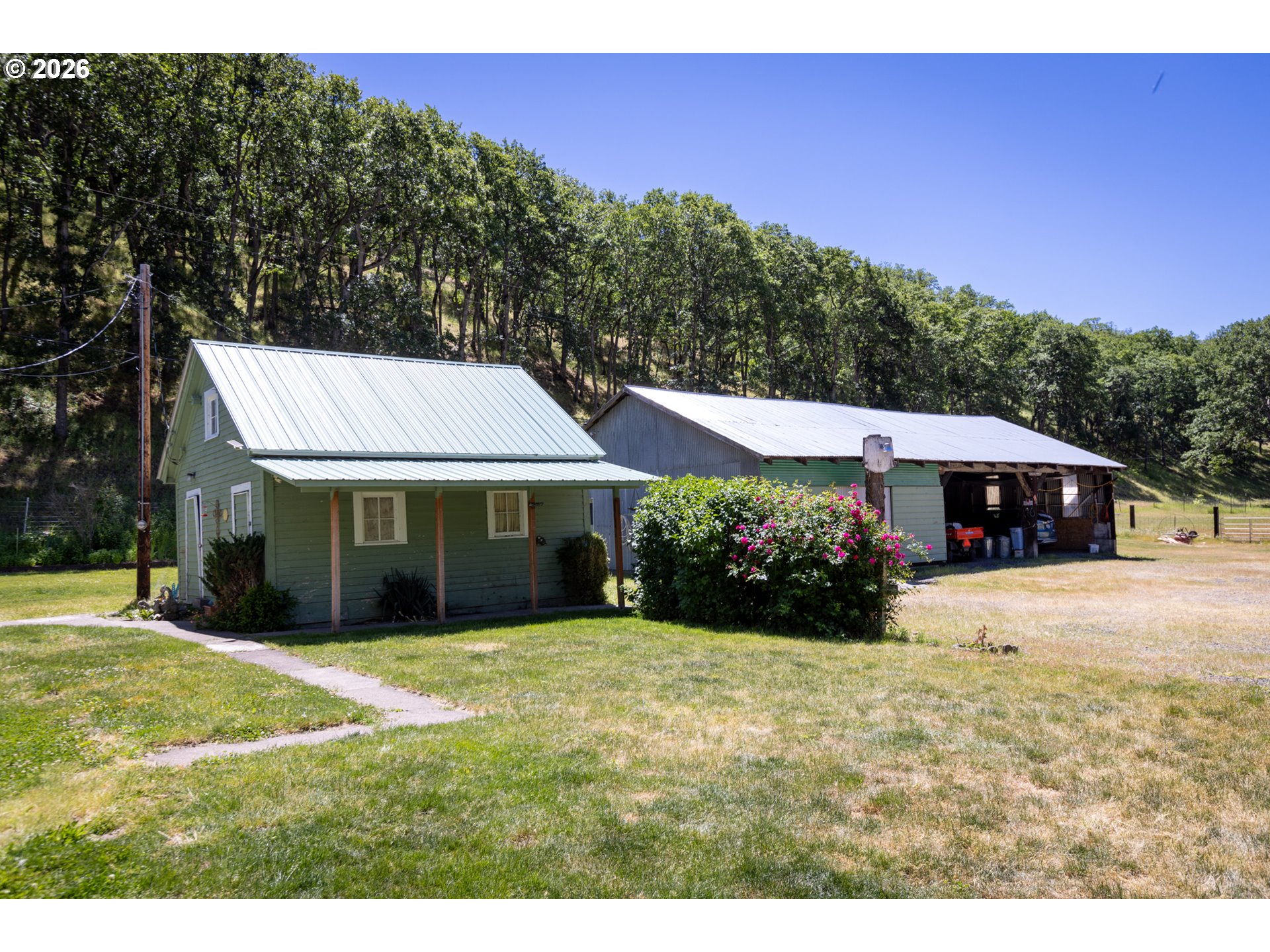 992 Highway 142 Property Photo 32