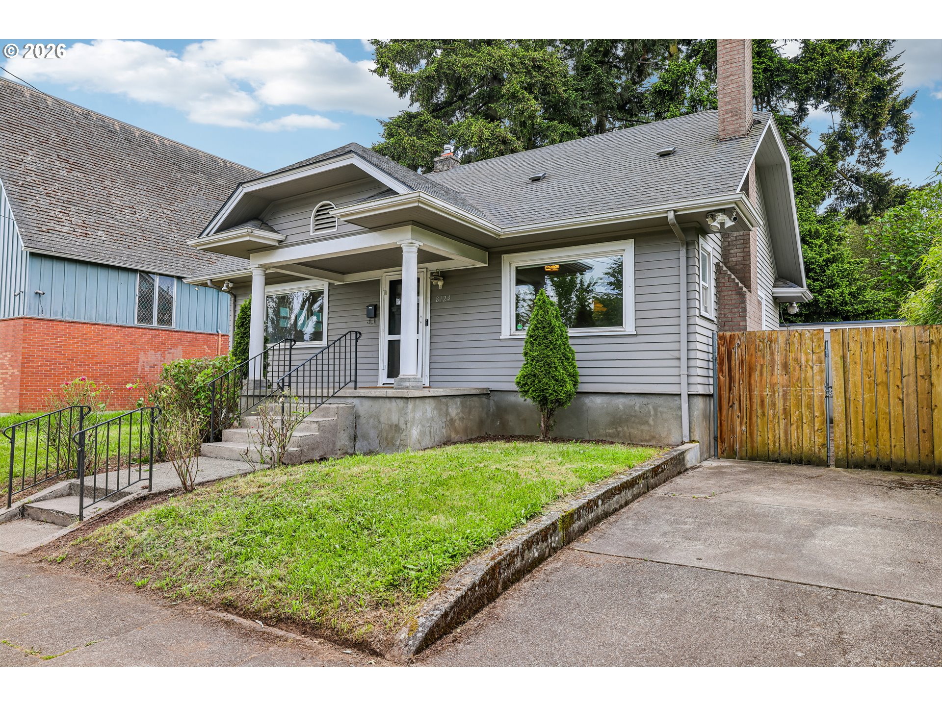 8124 Se Ash St Property Photo 3