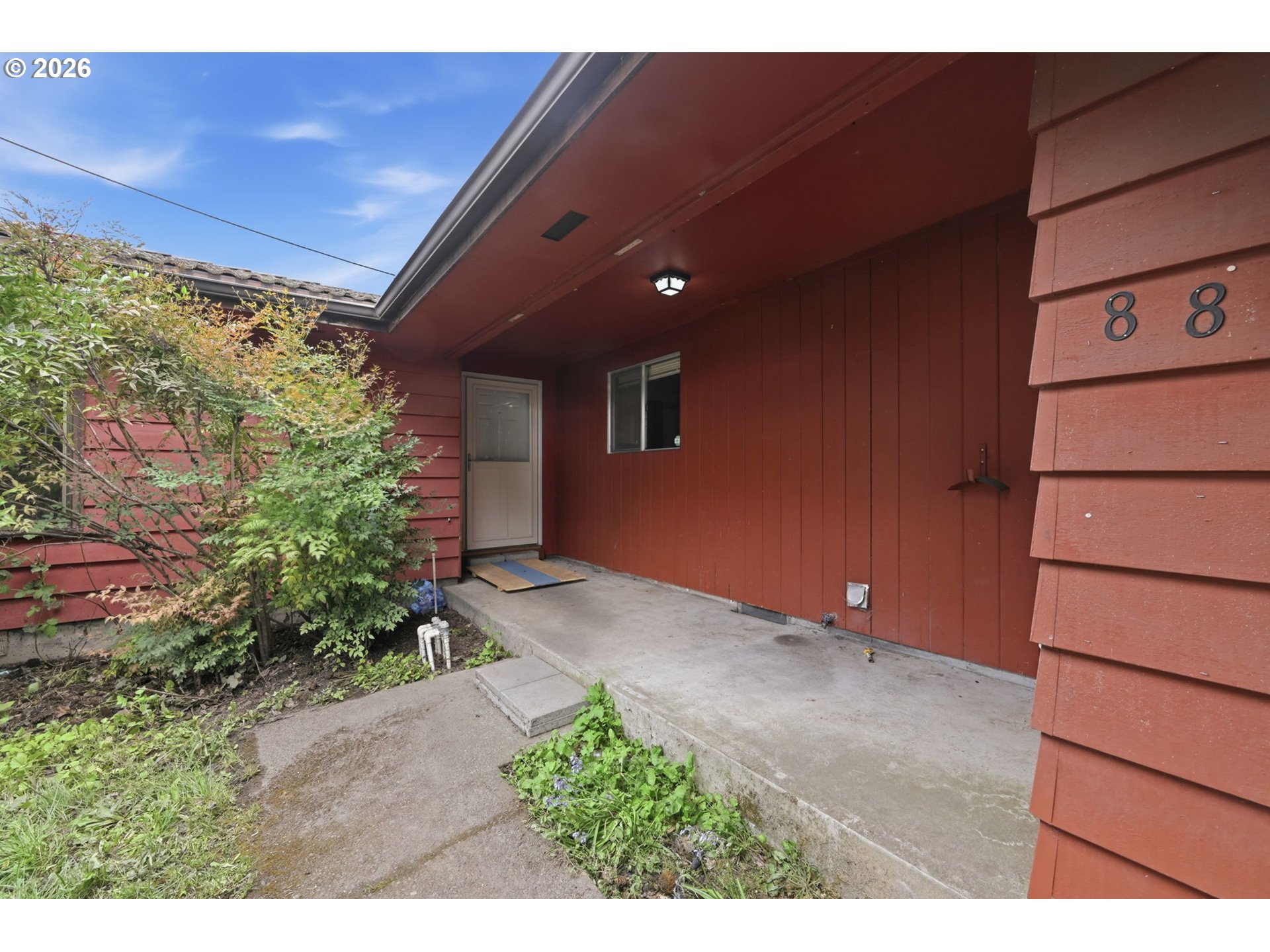 885 Aspen St Property Photo 6