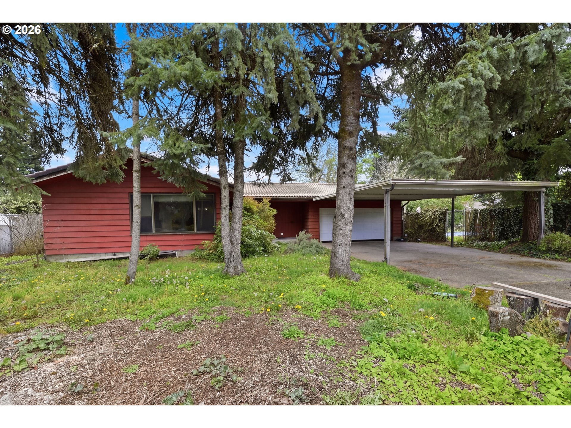 885 Aspen St Property Photo 8