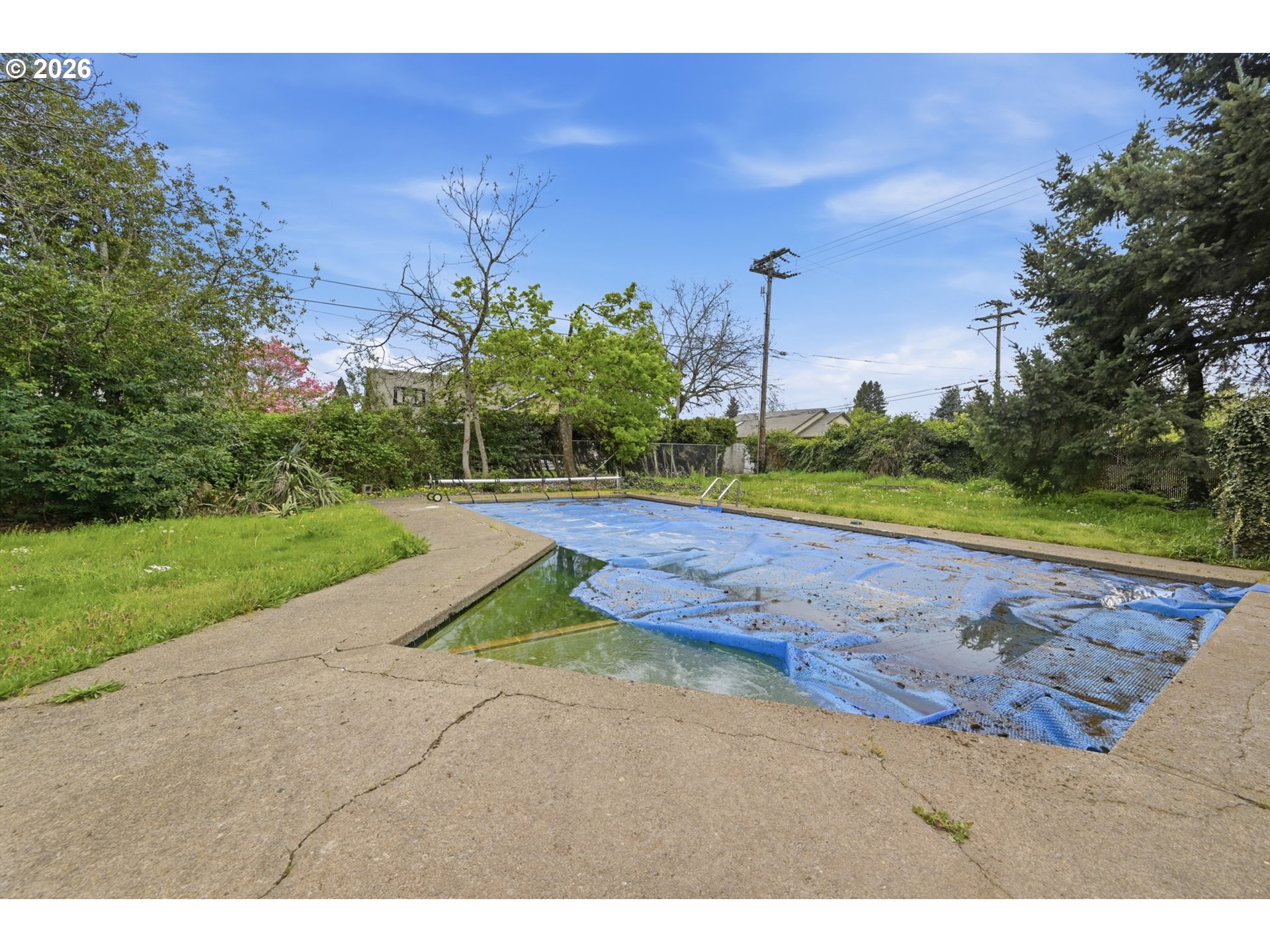 885 Aspen St Property Photo 10