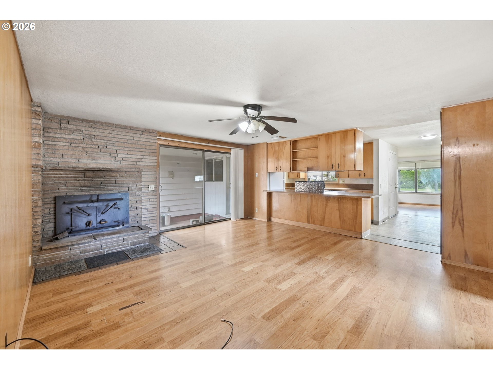 885 Aspen St Property Photo 15