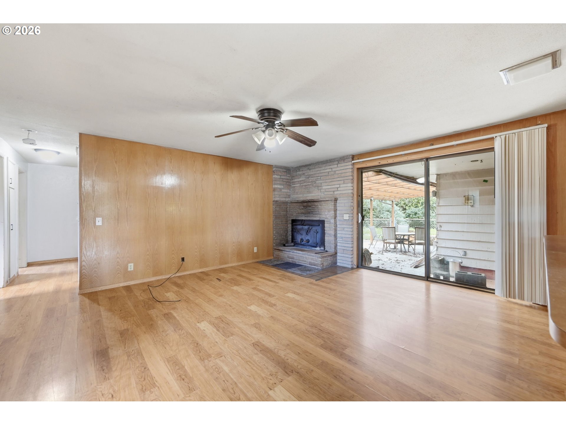 885 Aspen St Property Photo 16