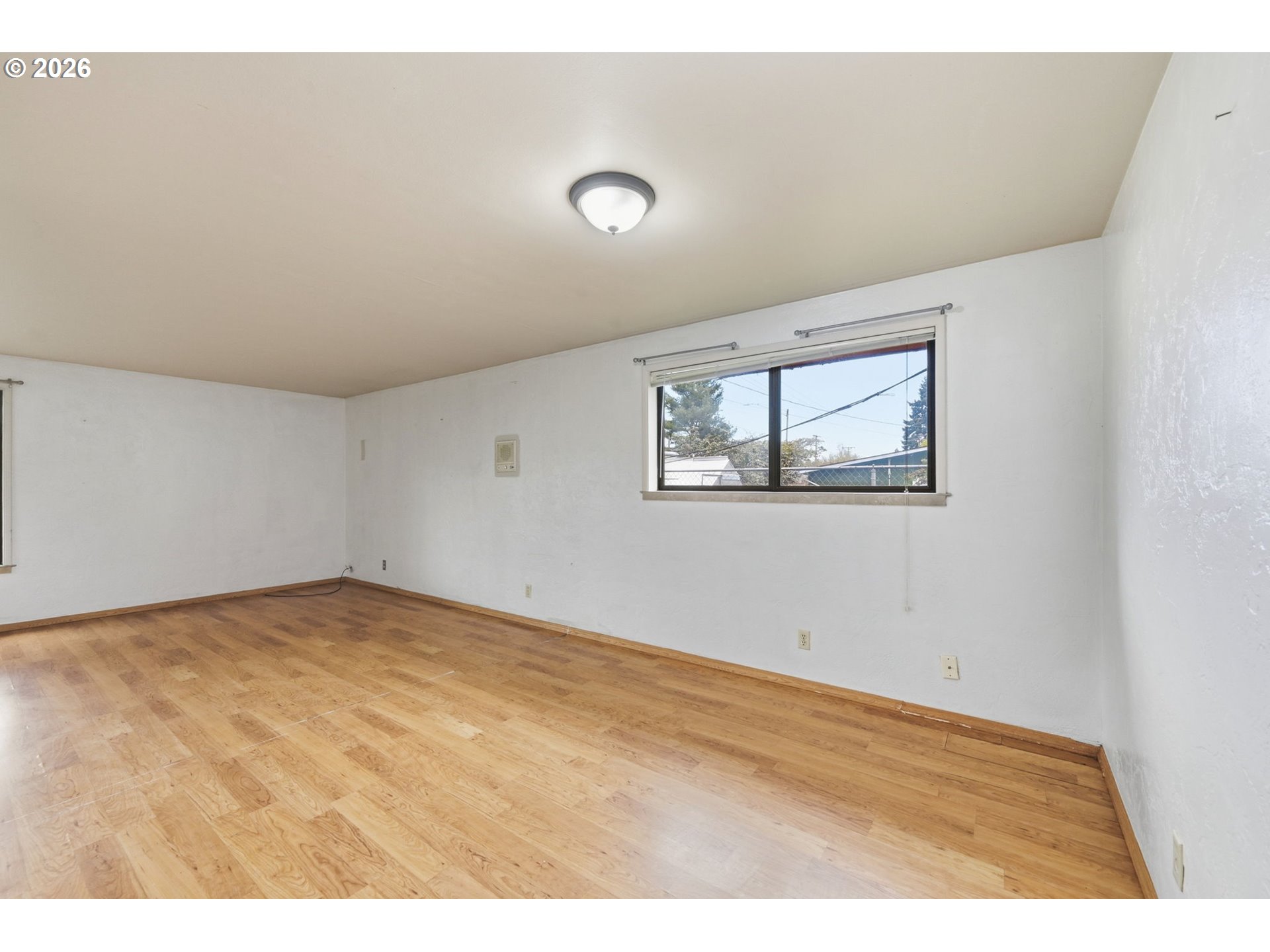 885 Aspen St Property Photo 17