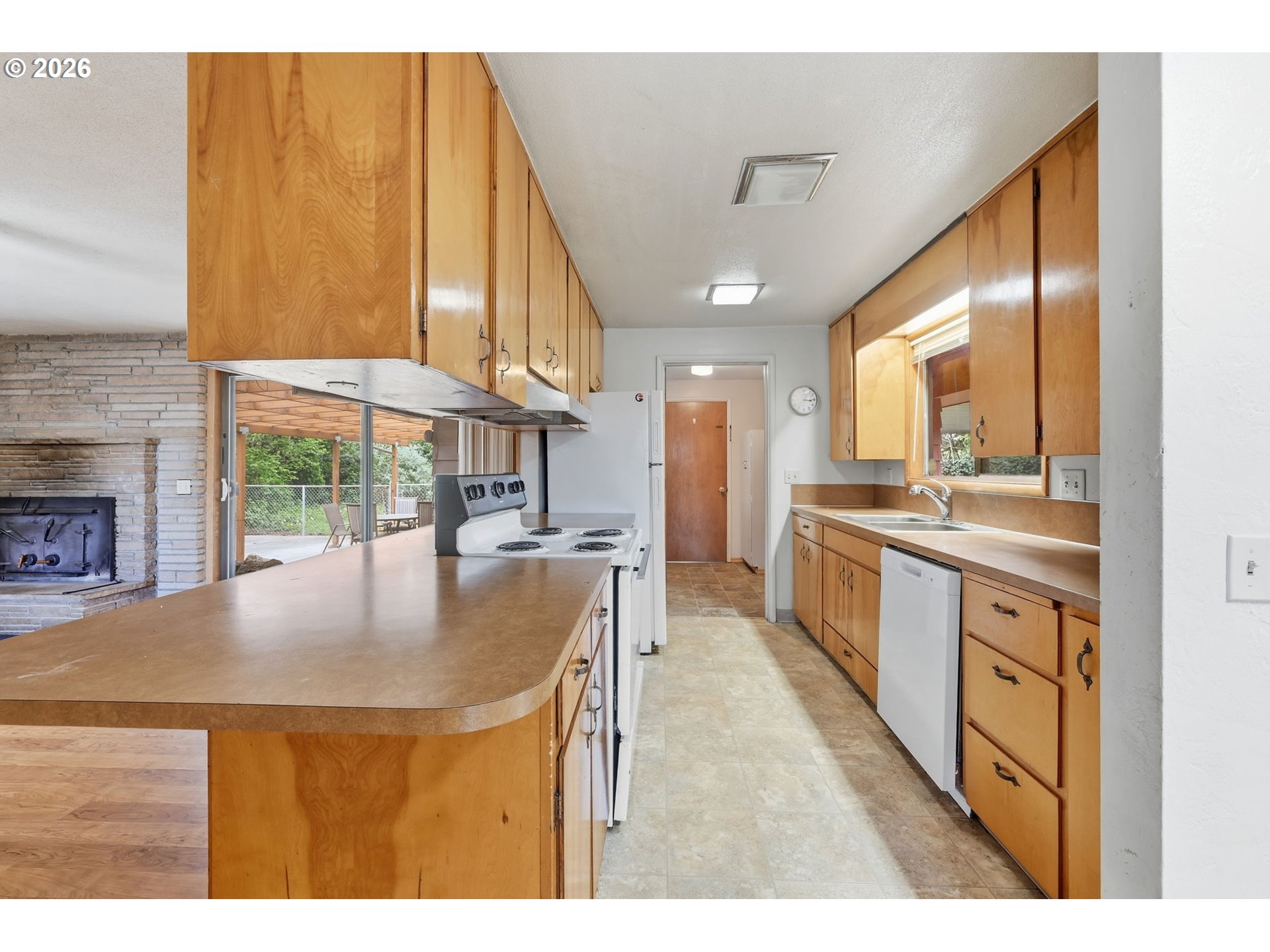 885 Aspen St Property Photo 19