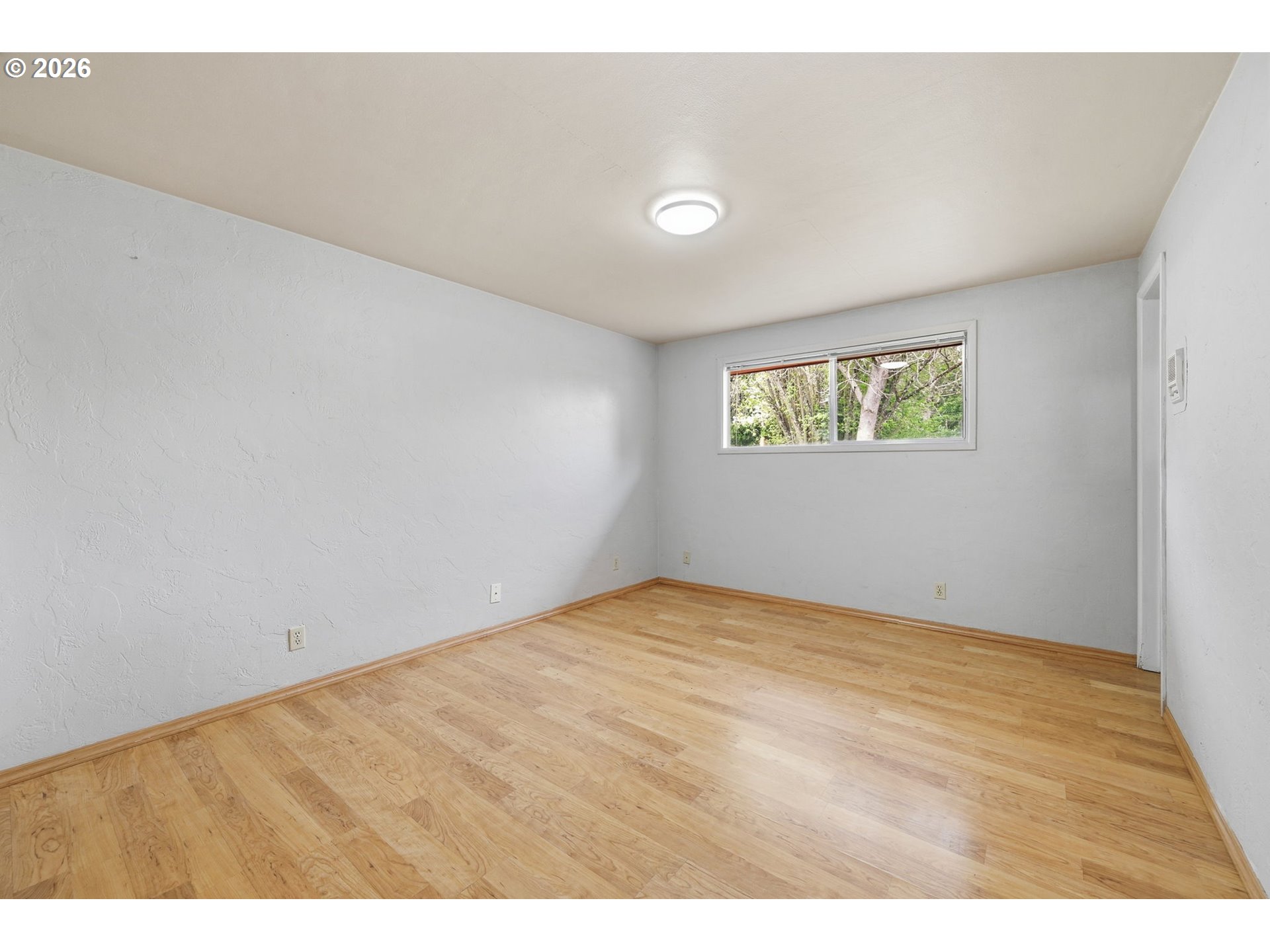 885 Aspen St Property Photo 27