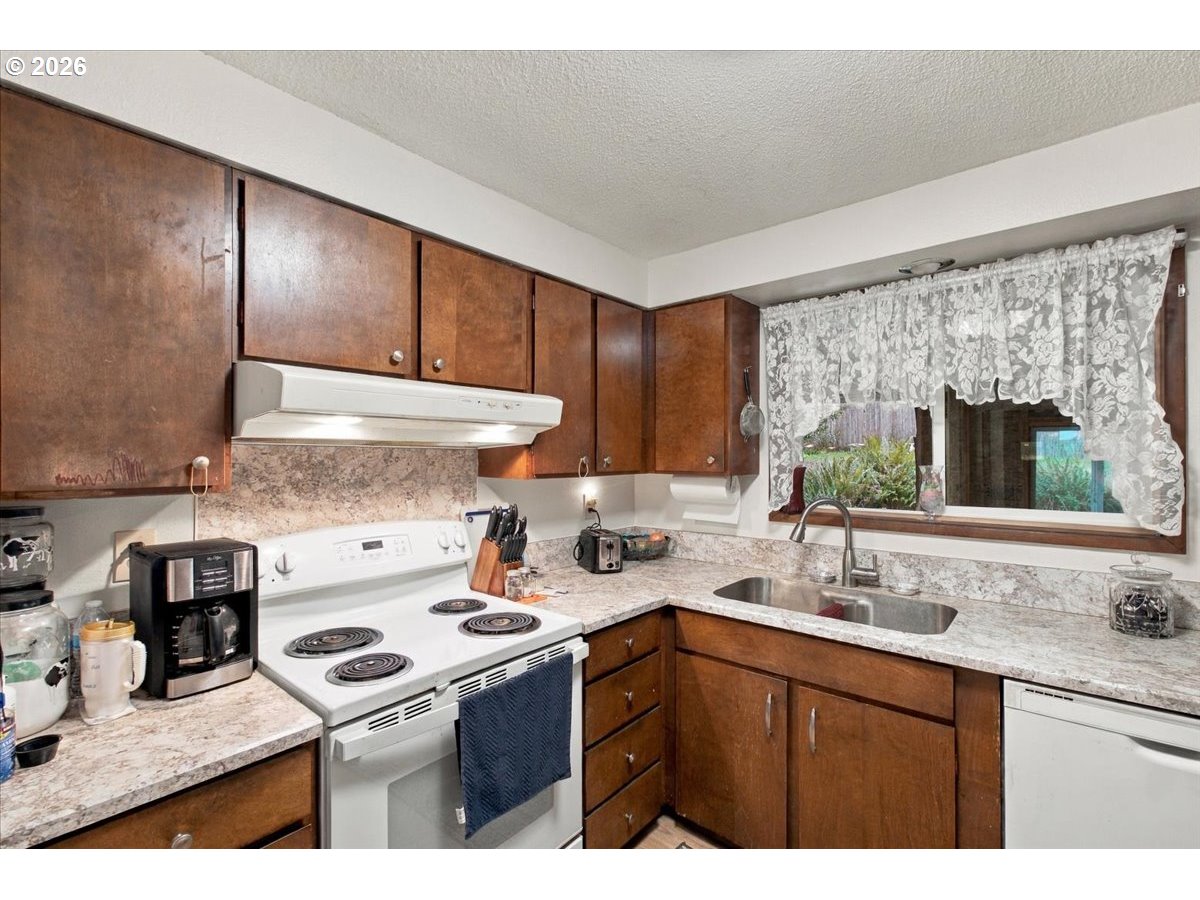 27630 Riggs Hill Rd Property Photo 14
