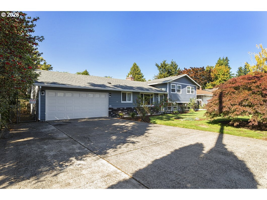311 Se 155th Pl Property Photo 1