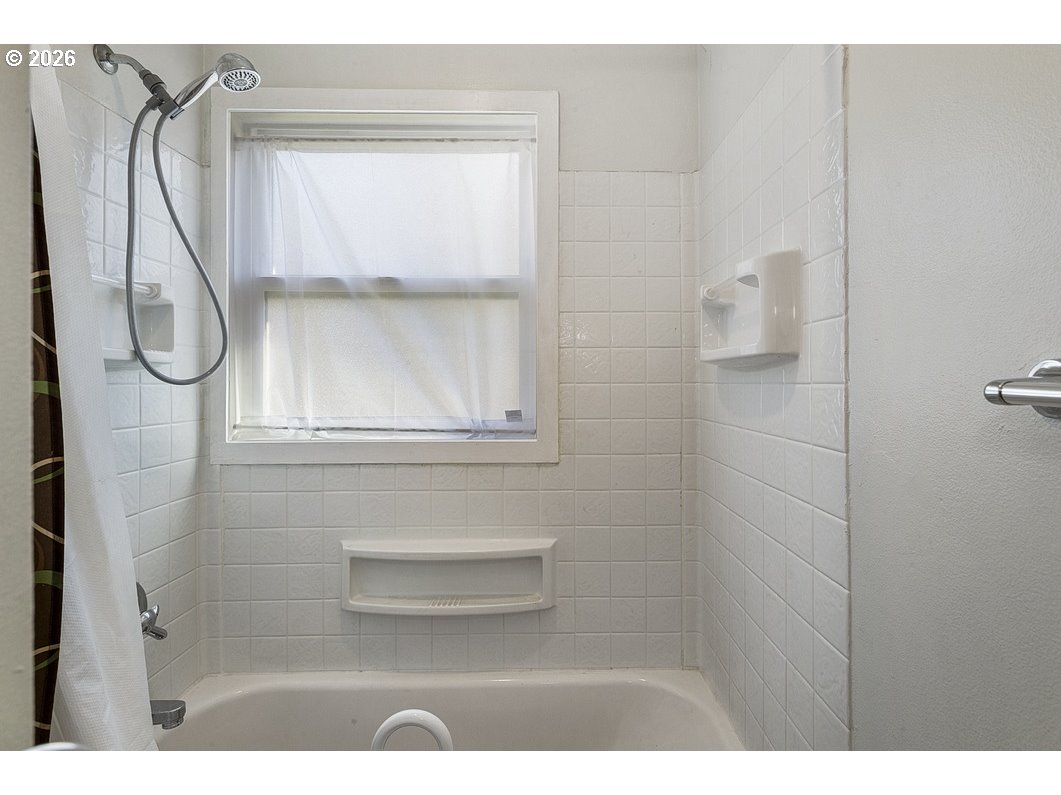 311 Se 155th Pl Property Photo 32