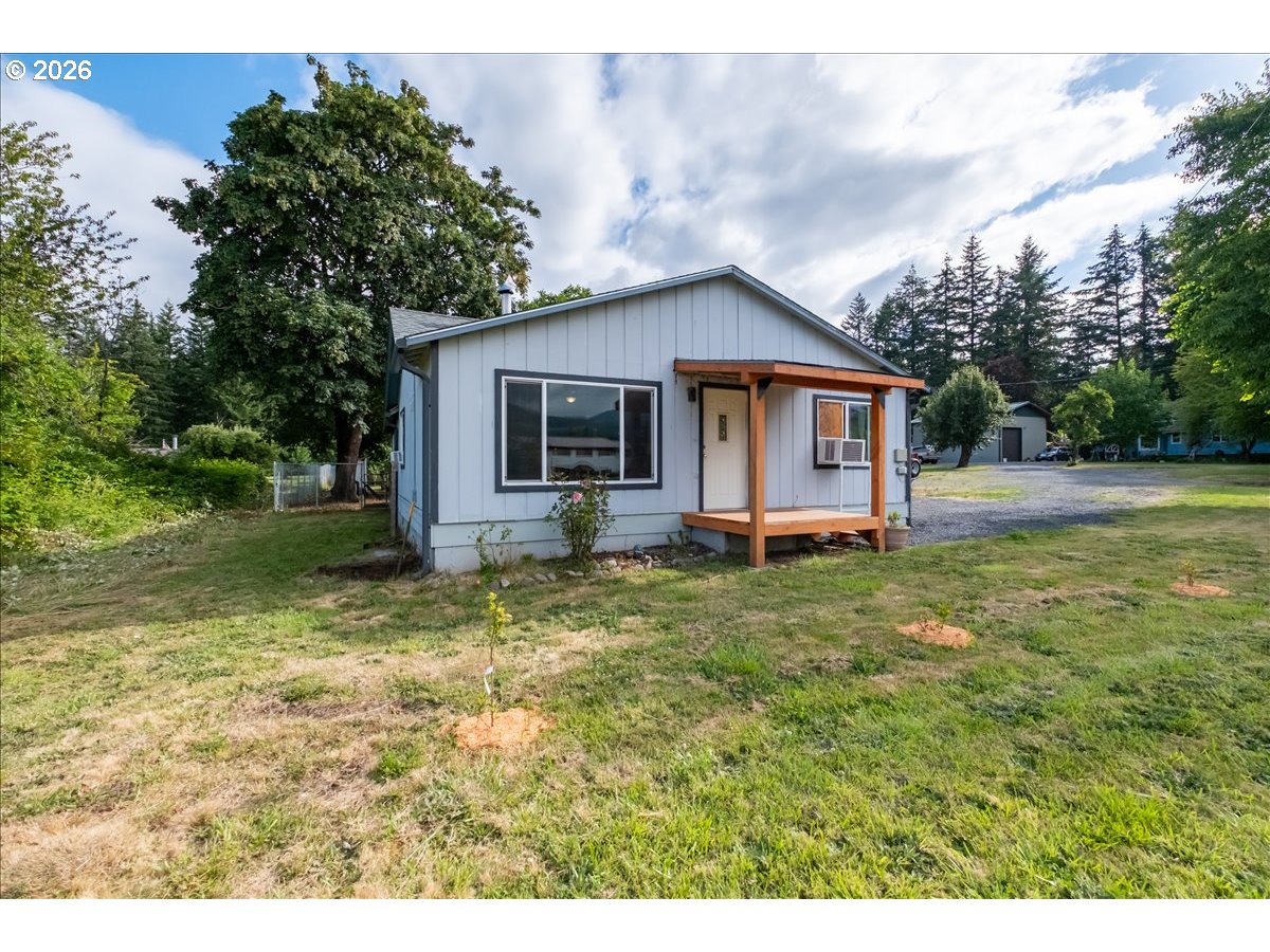 123 N Santiam Hwy Property Photo 2
