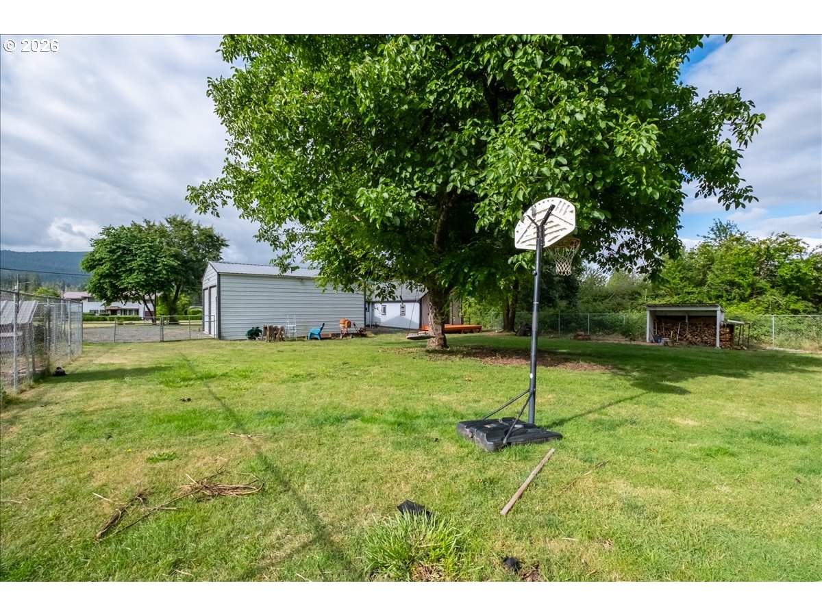 123 N Santiam Hwy Property Photo 30